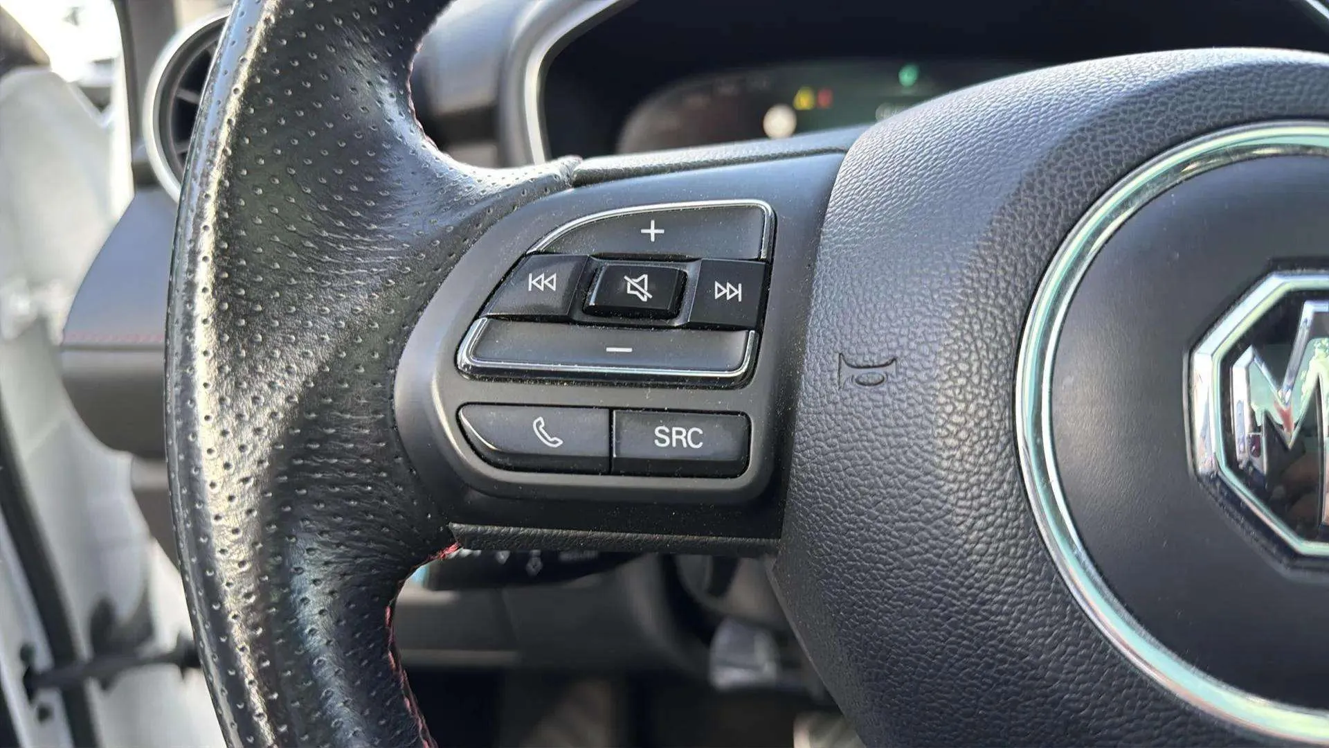 MG HS 1.5 Turbo GDI Luxury DCT - foto 11