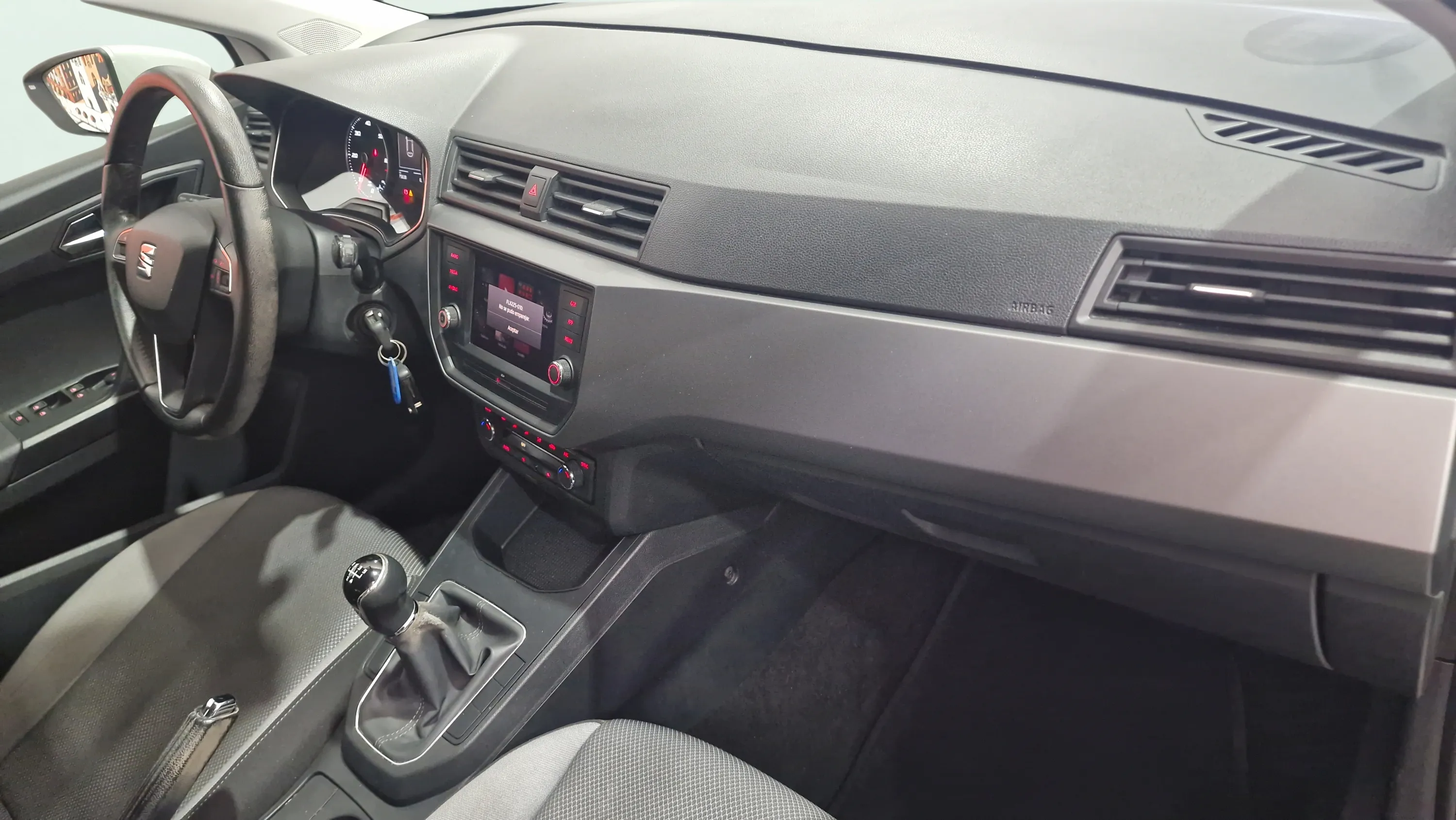 SEAT Ibiza 1.6 TDI Reference Business - foto 11