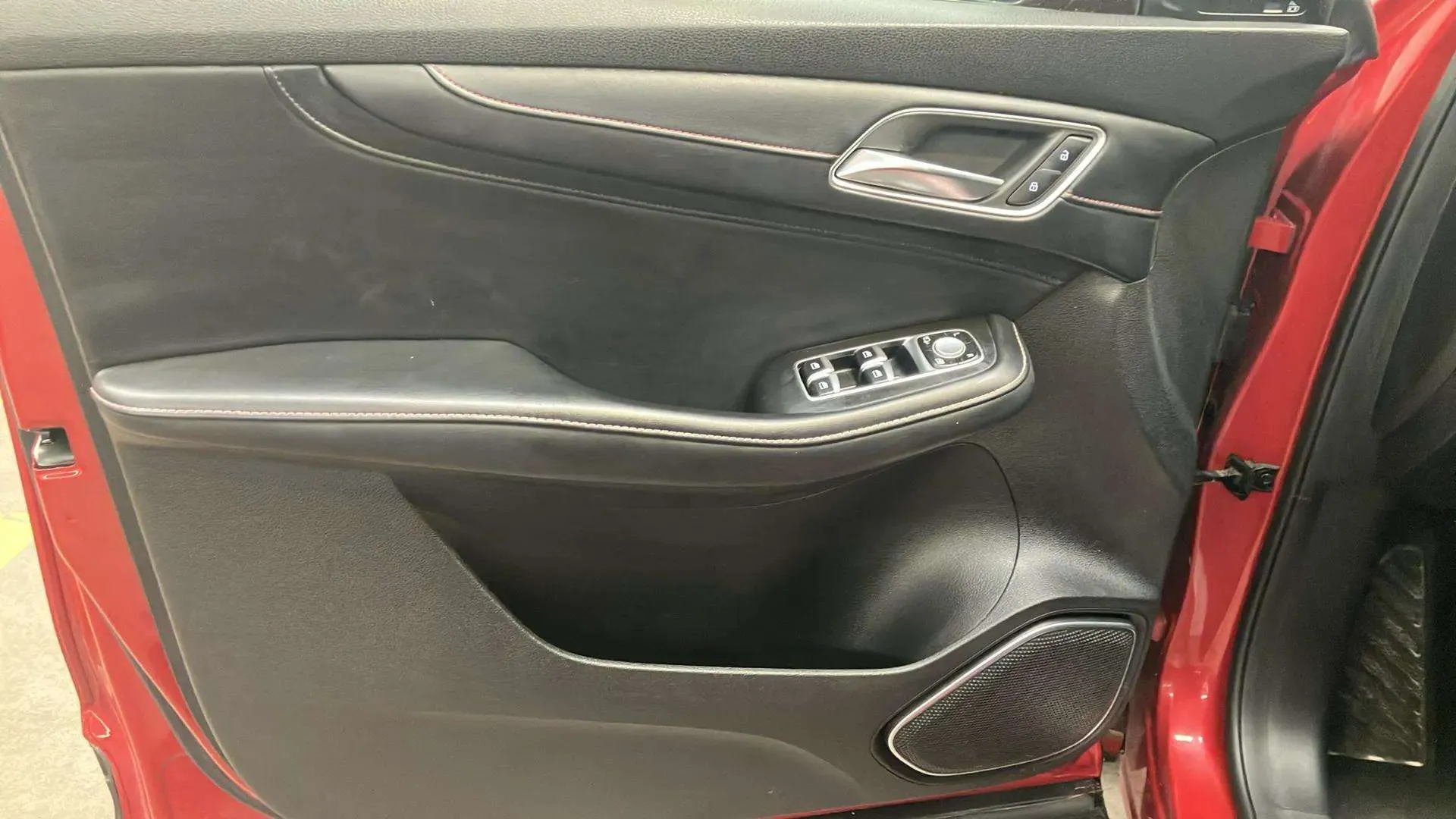 MG HS 1.5 Turbo GDI Comfort DCT - foto 14