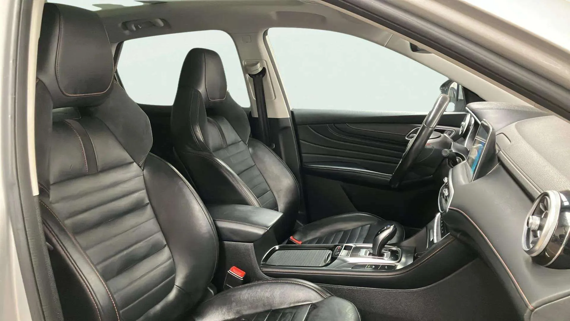 MG HS 1.5 Turbo GDI Luxury DCT - foto 14