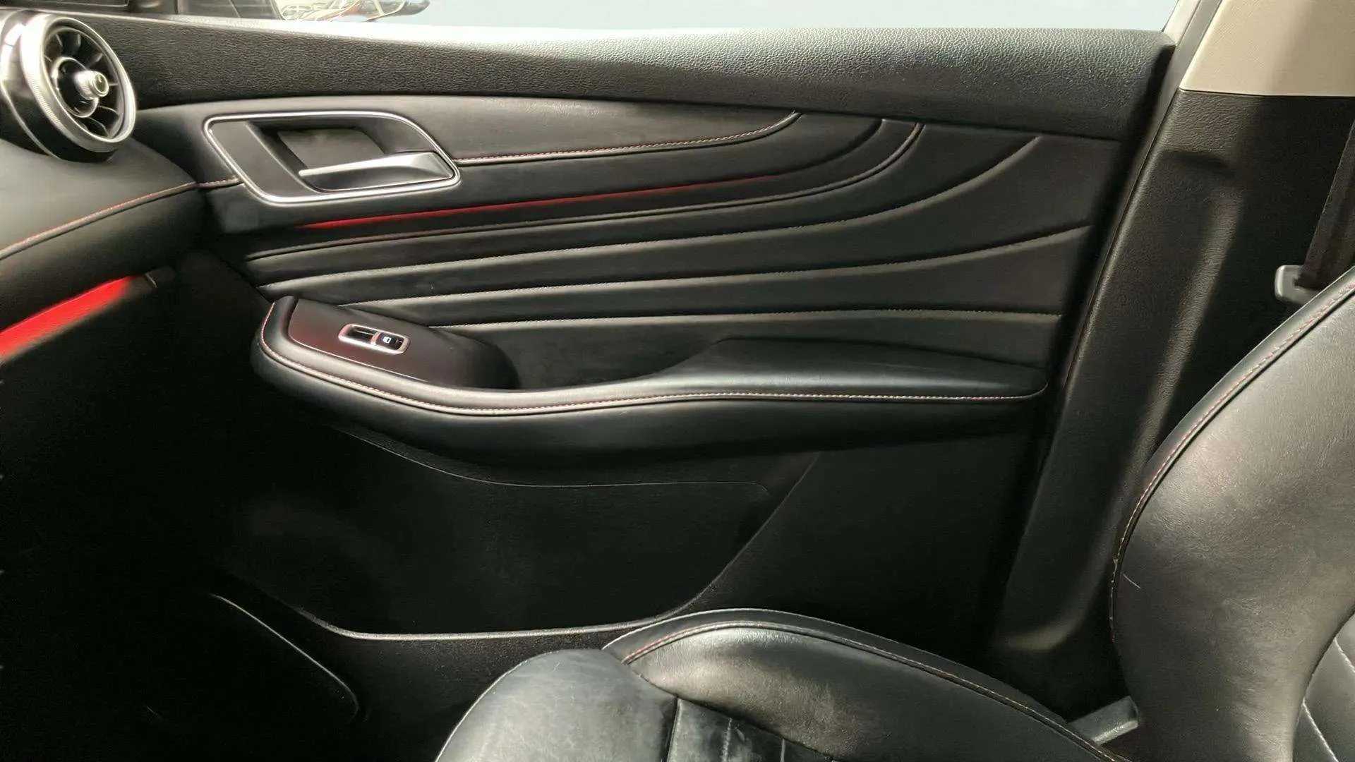 MG HS 1.5 Turbo GDI Luxury DCT - foto 12