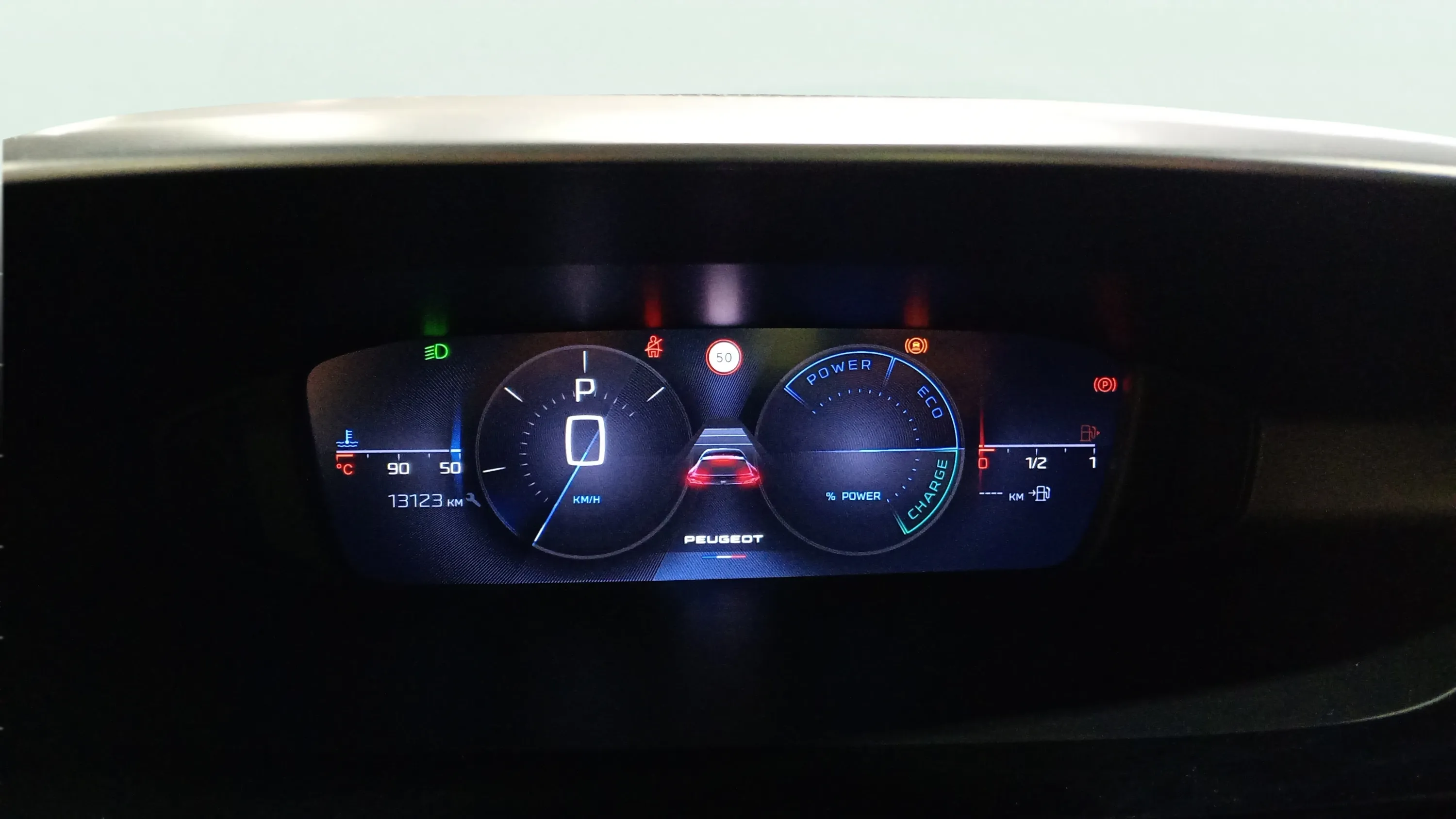 Peugeot 408 Allure Hybrid 136 eDCS6 - foto 10