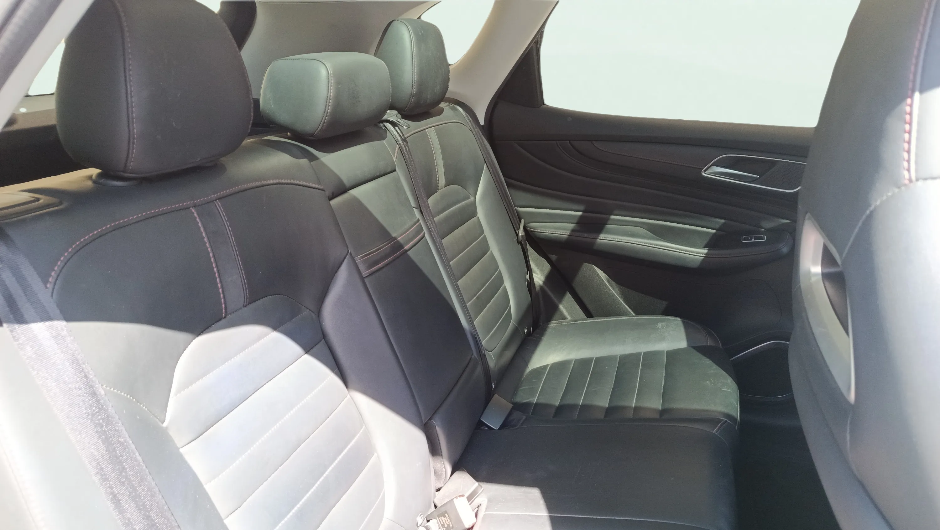MG HS 1.5 Turbo GDI Luxury DCT - foto 16