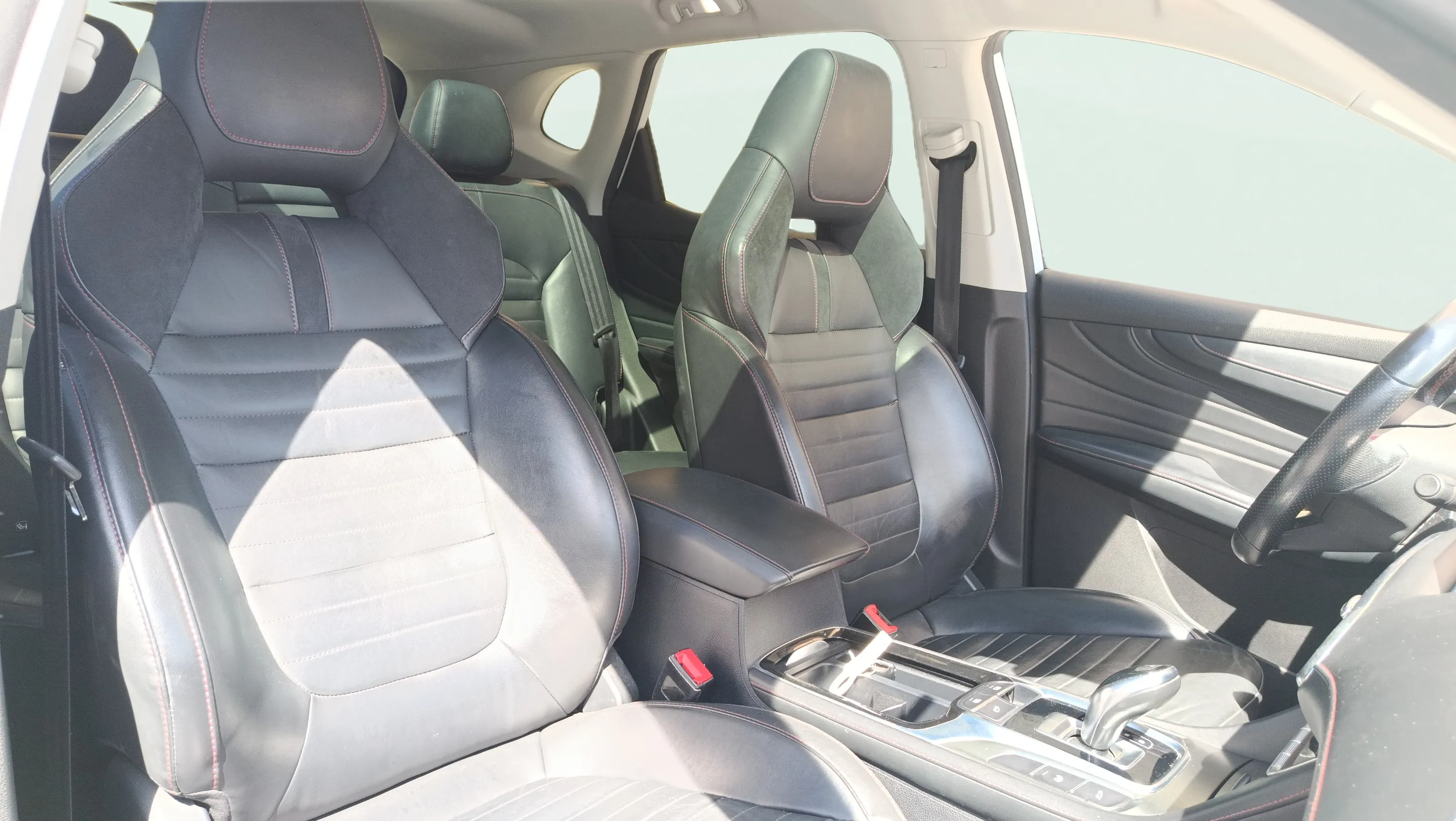 MG HS 1.5 Turbo GDI Luxury DCT - foto 15