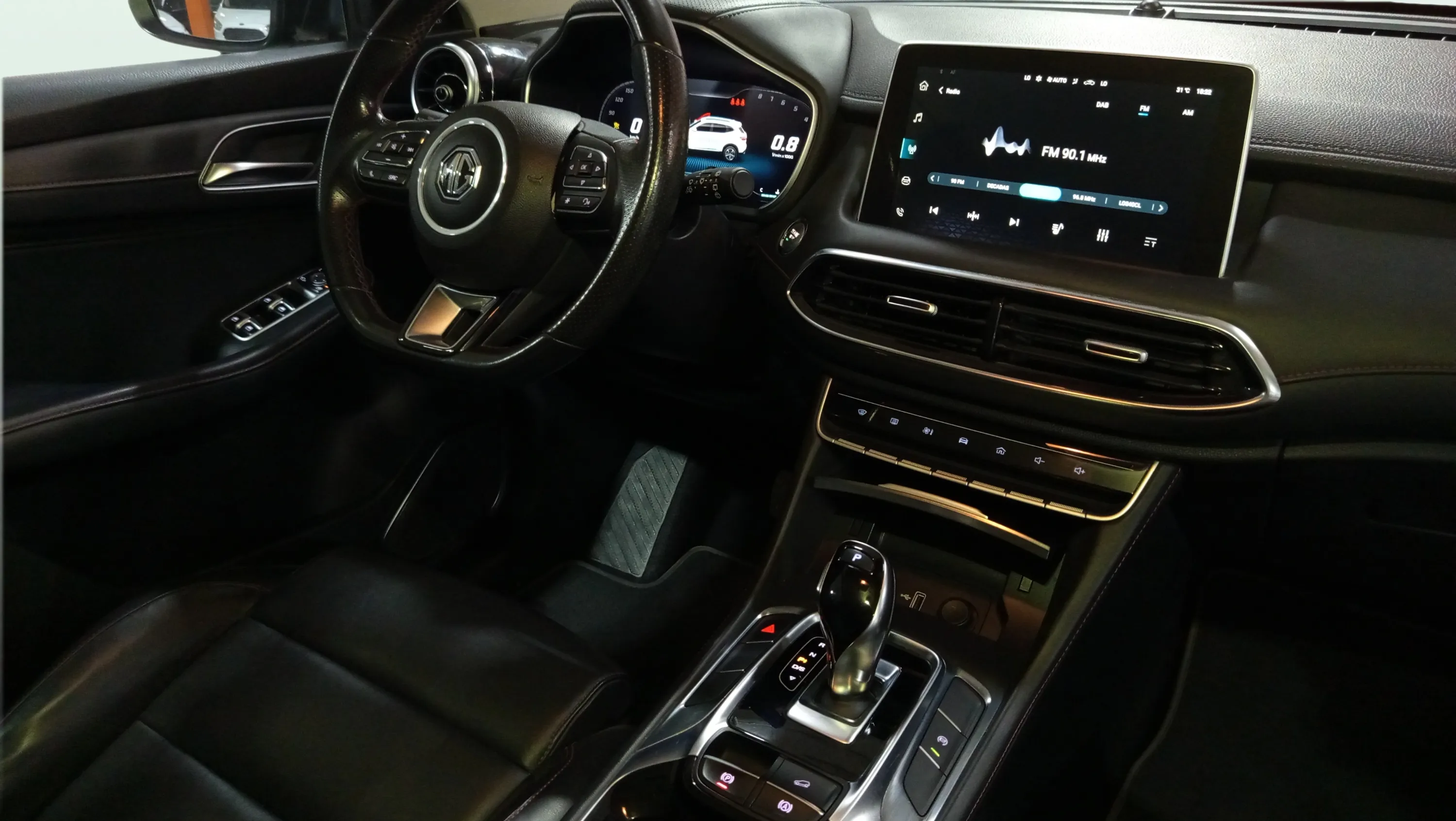 MG HS 1.5 Turbo GDI Luxury DCT - foto 27