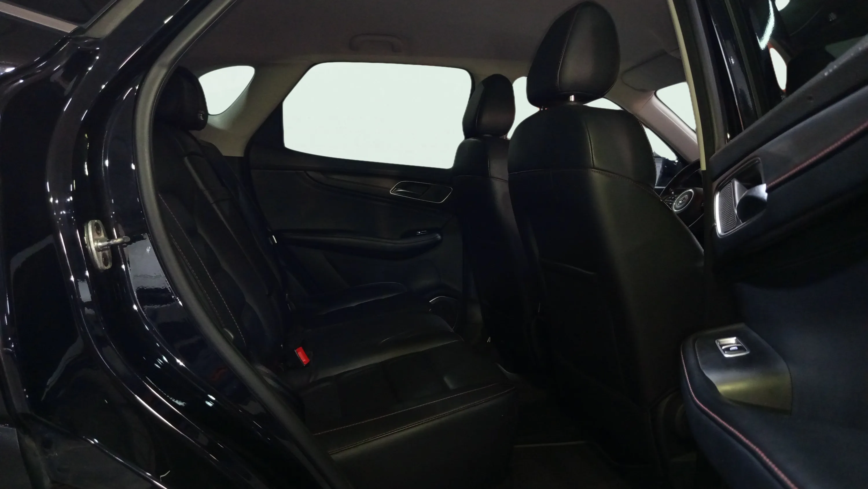 MG HS 1.5 Turbo GDI Luxury DCT - foto 18