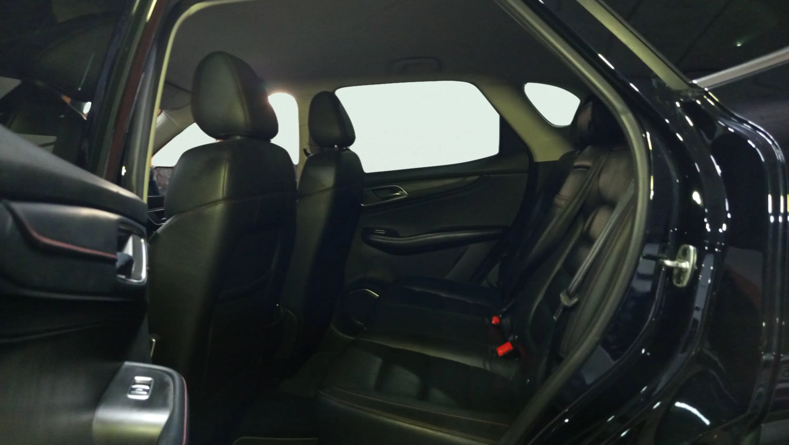 MG HS 1.5 Turbo GDI Luxury DCT - foto 17