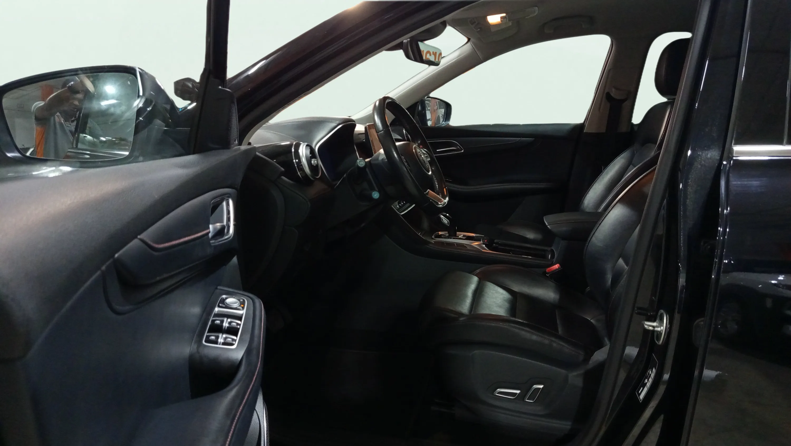 MG HS 1.5 Turbo GDI Luxury DCT - foto 11