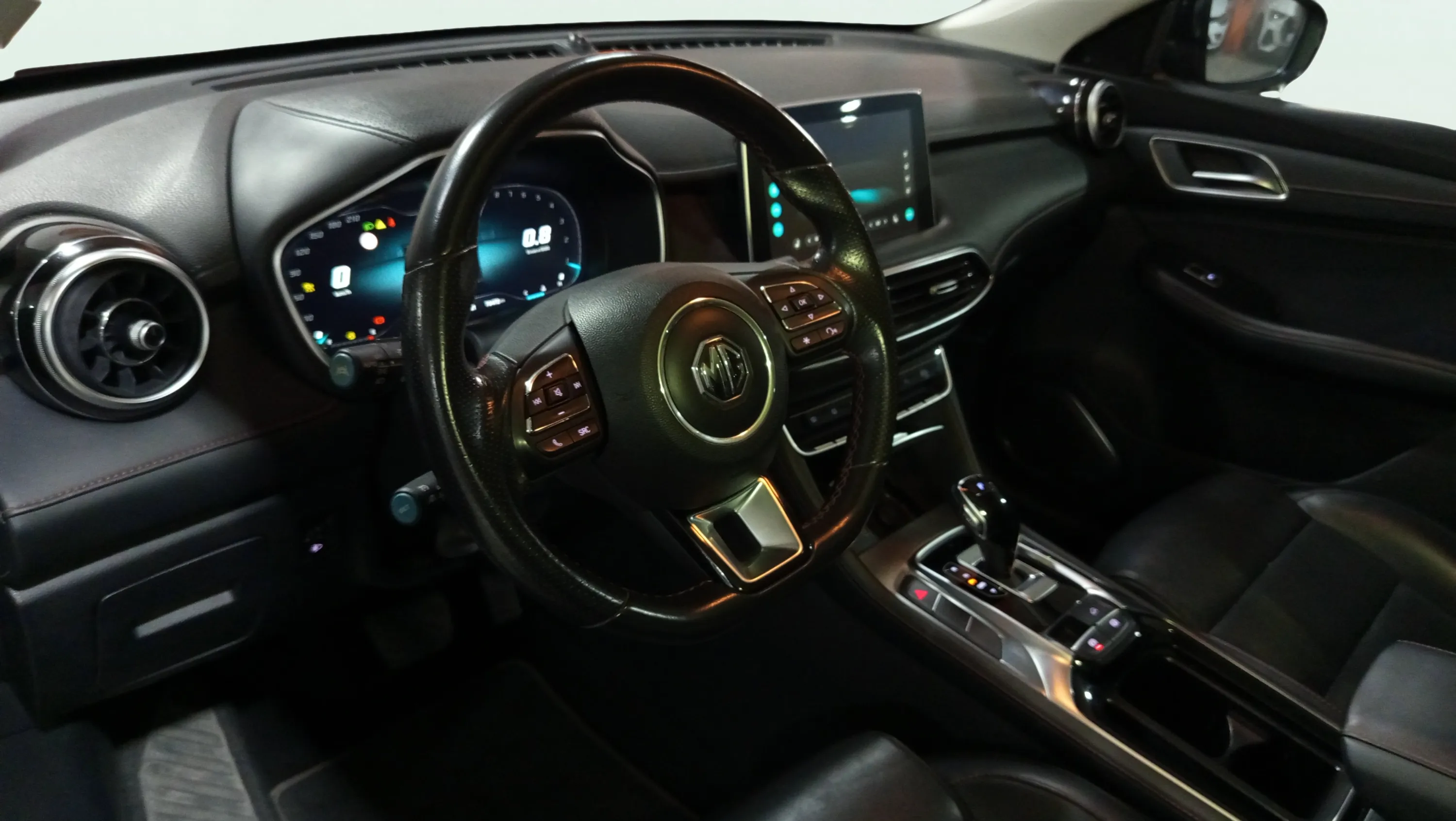 MG HS 1.5 Turbo GDI Luxury DCT - foto 26