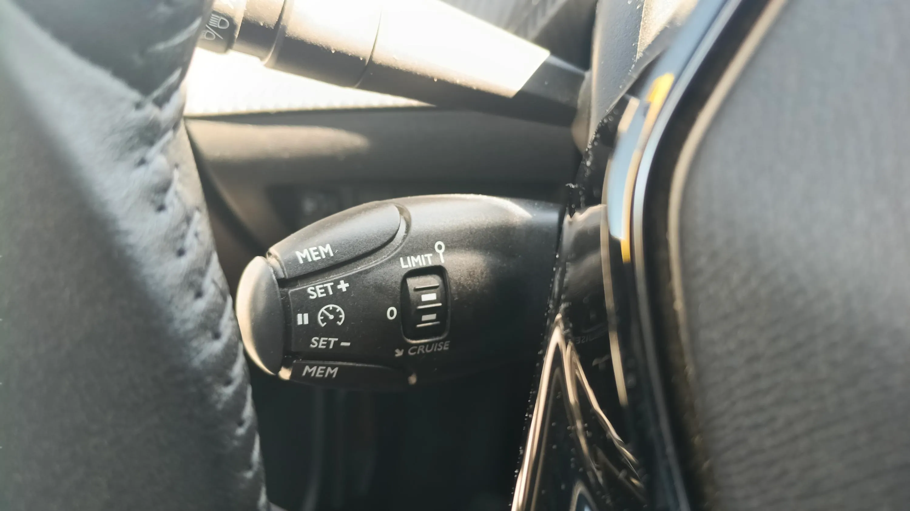 Peugeot 2008 Active Pack PureTech 100 - foto 16
