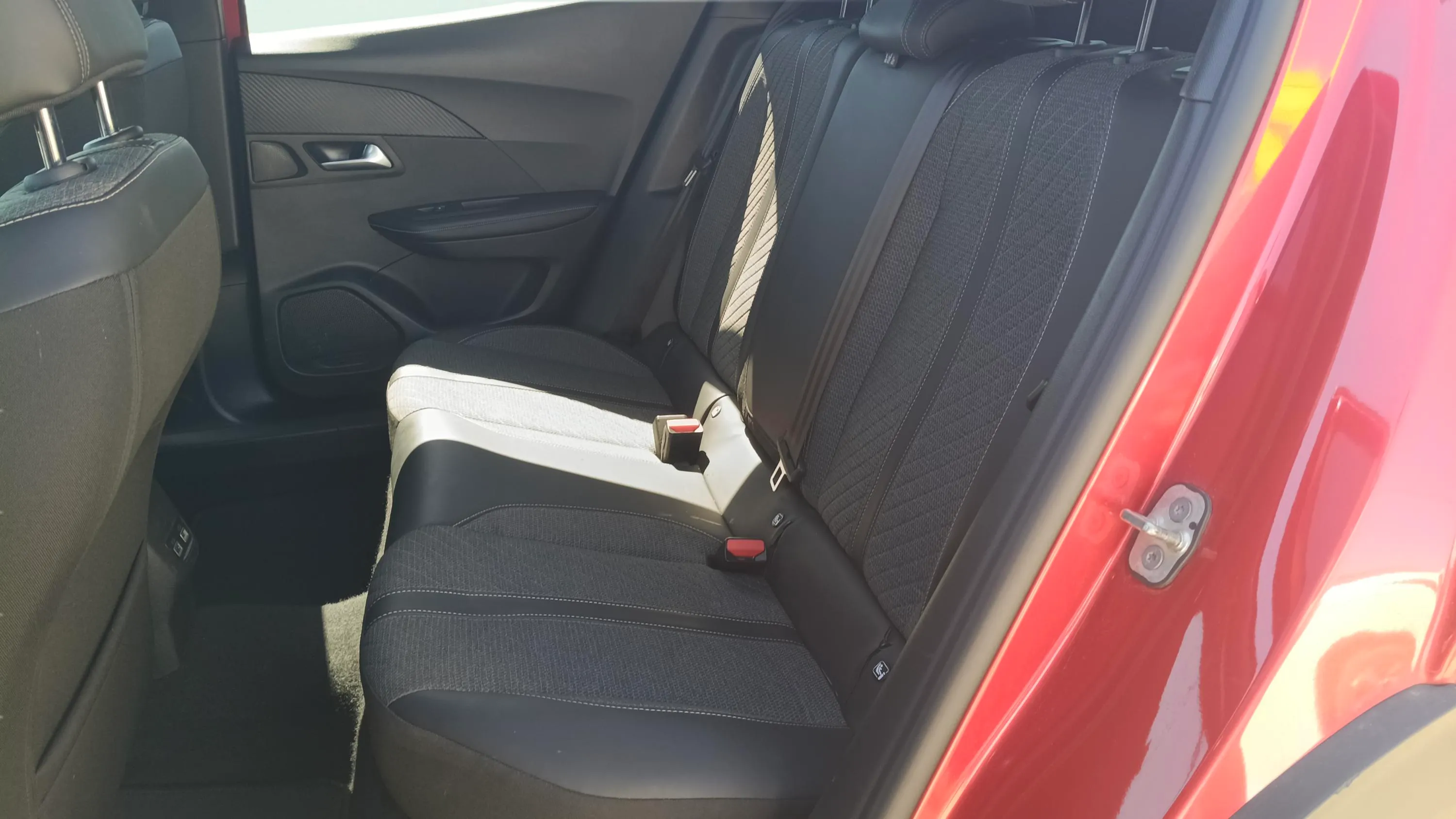 Peugeot 2008 Active Pack PureTech 100 - foto 8