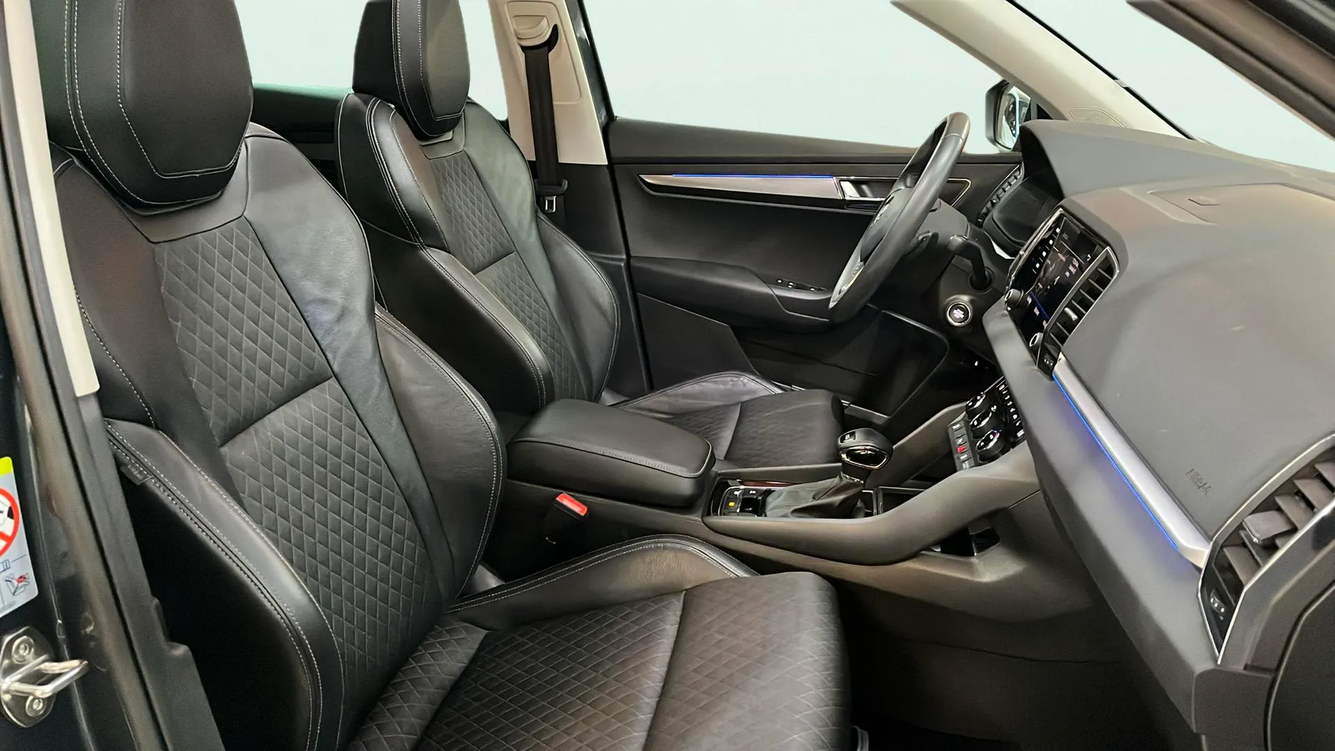 Škoda Karoq 1.5 TSI DSG ACT 125 Aniv - foto 15