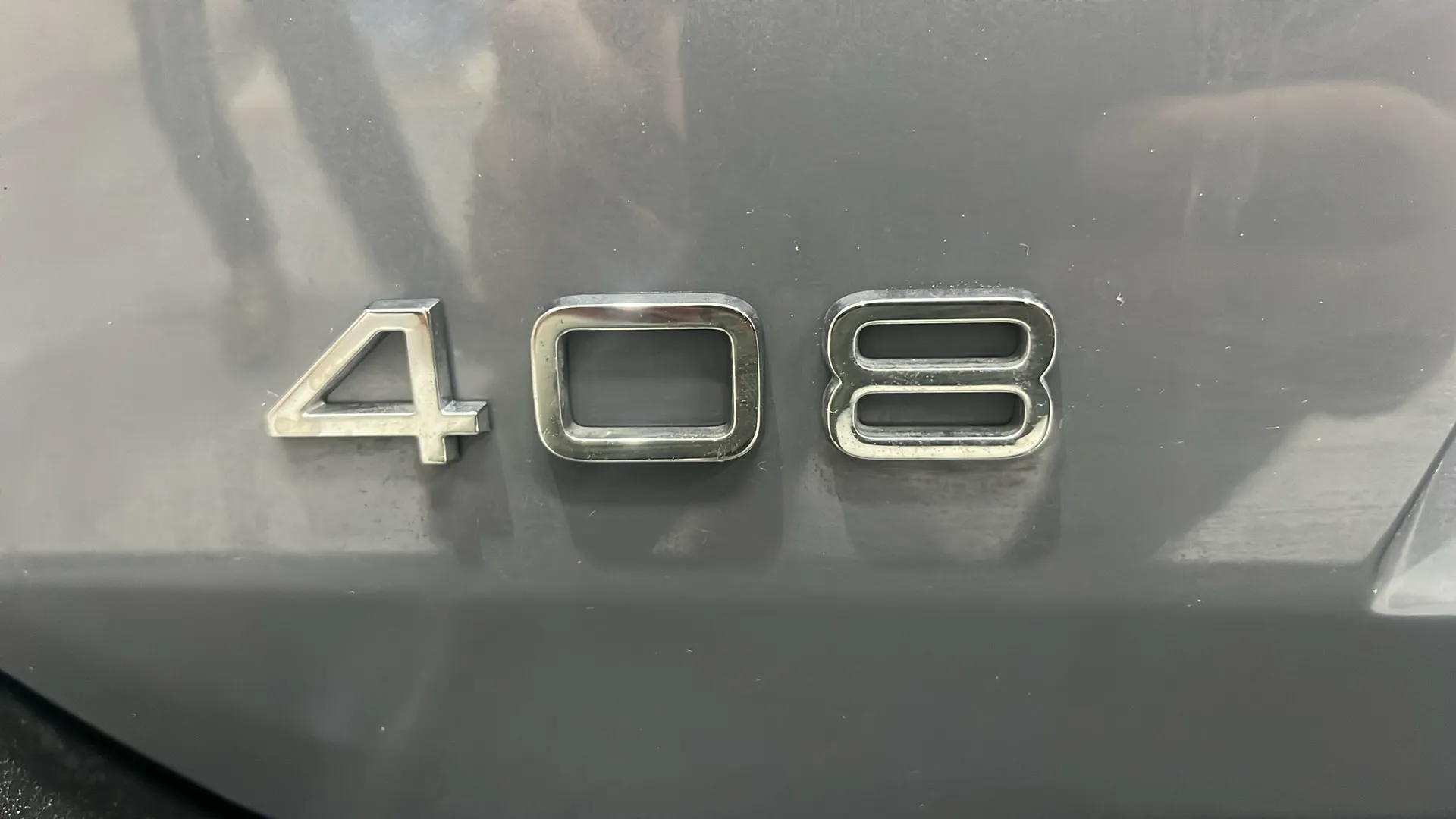 Peugeot 408 Allure Hybrid 145 eDCS6 - foto 9