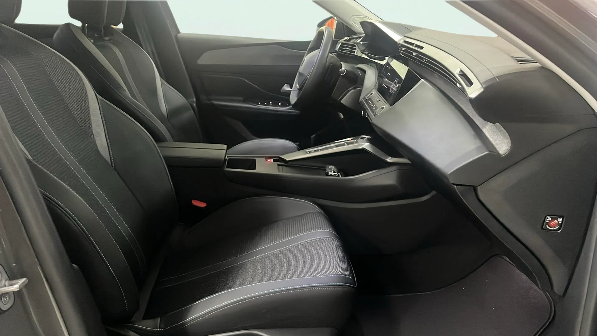 Peugeot 408 Allure Hybrid 145 eDCS6 - foto 12
