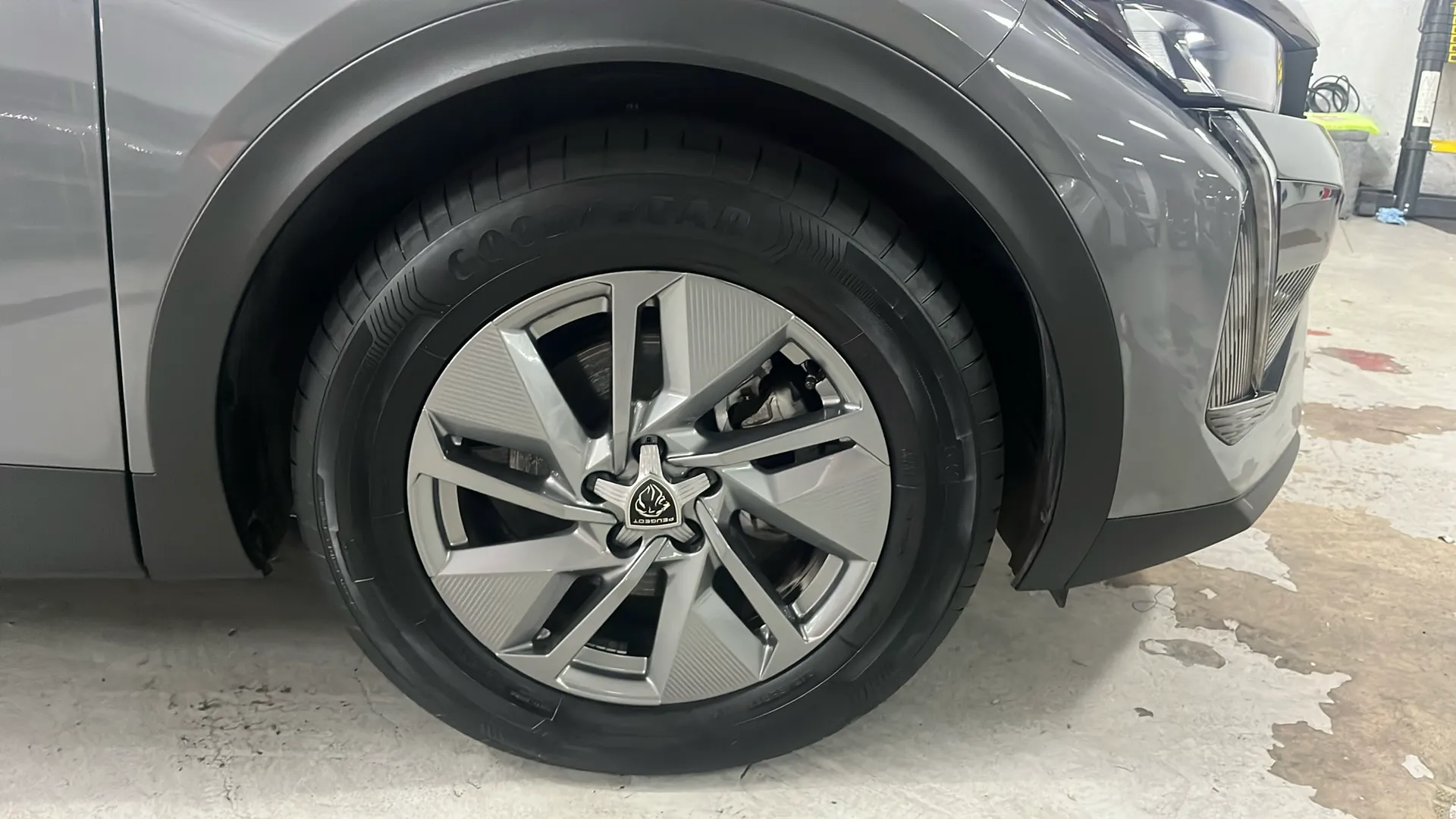 Peugeot 408 Allure Hybrid 145 eDCS6 - foto 20