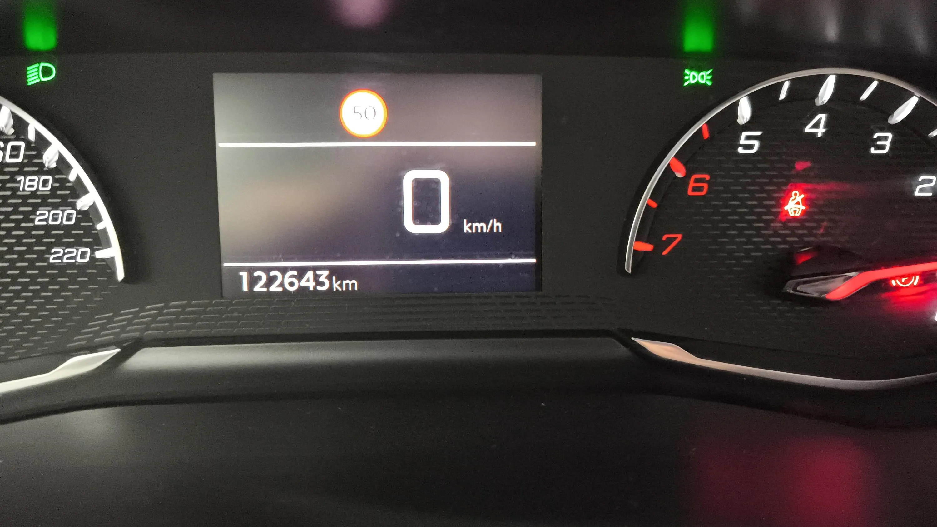 Peugeot 2008 Active Pack BlueHDi - foto 14