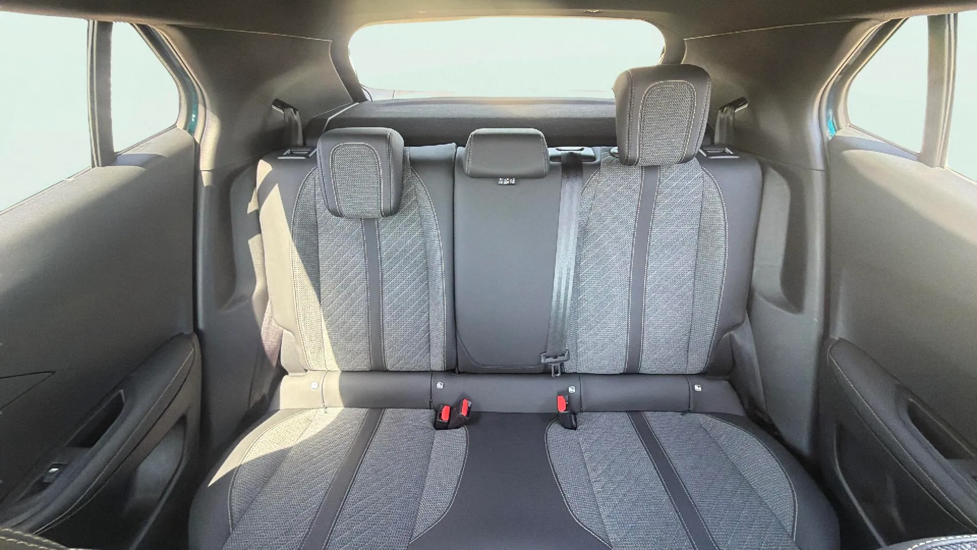 Peugeot 2008 Allure Gasolina 100 - foto 15