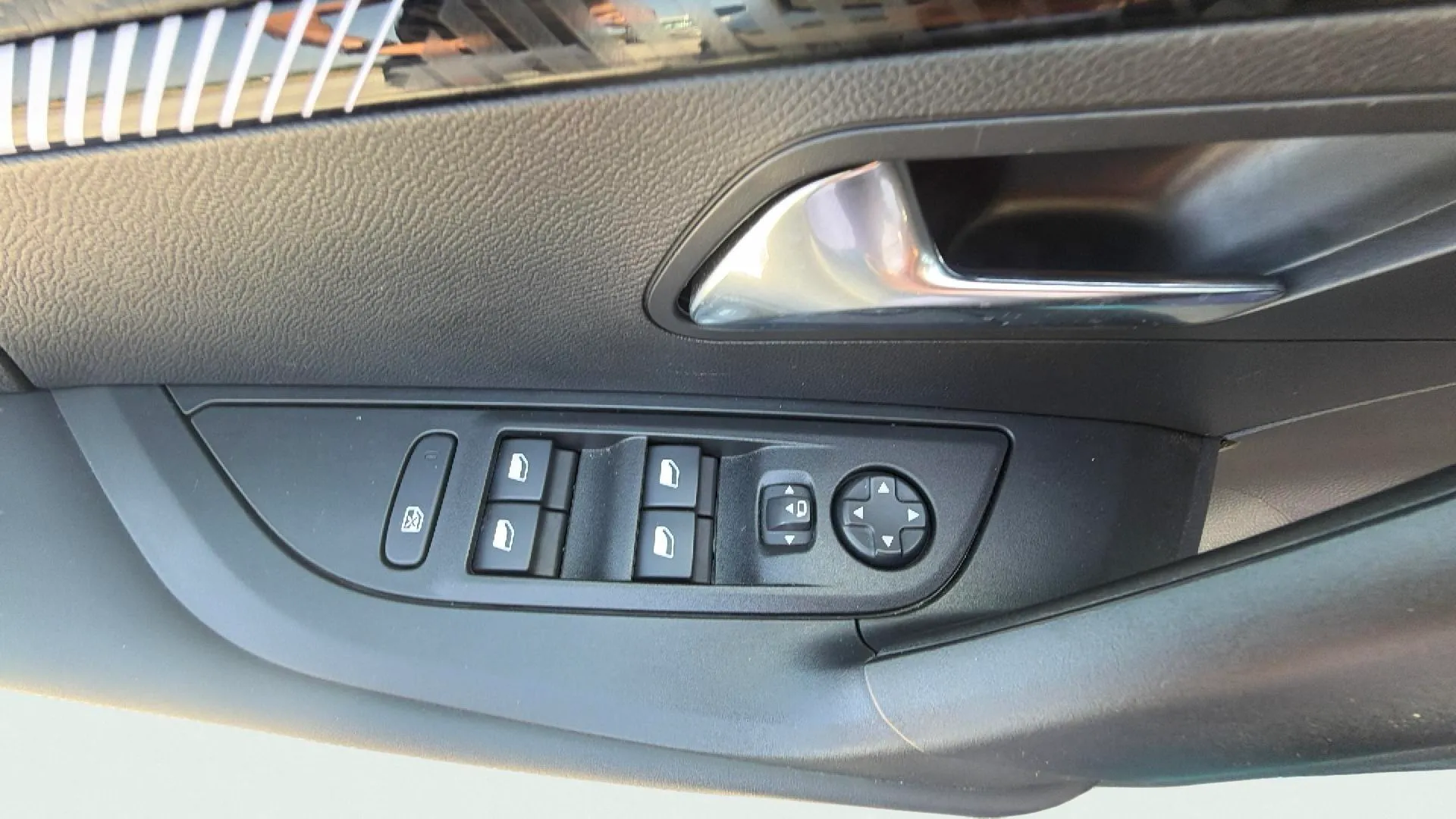 Peugeot 2008 Allure Gasolina 100 - foto 18