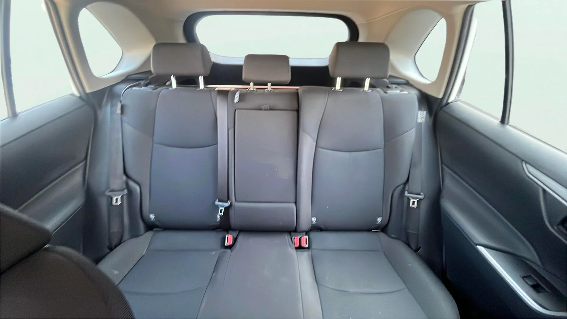 Toyota RAV4 2.5l 220H Business - foto 12
