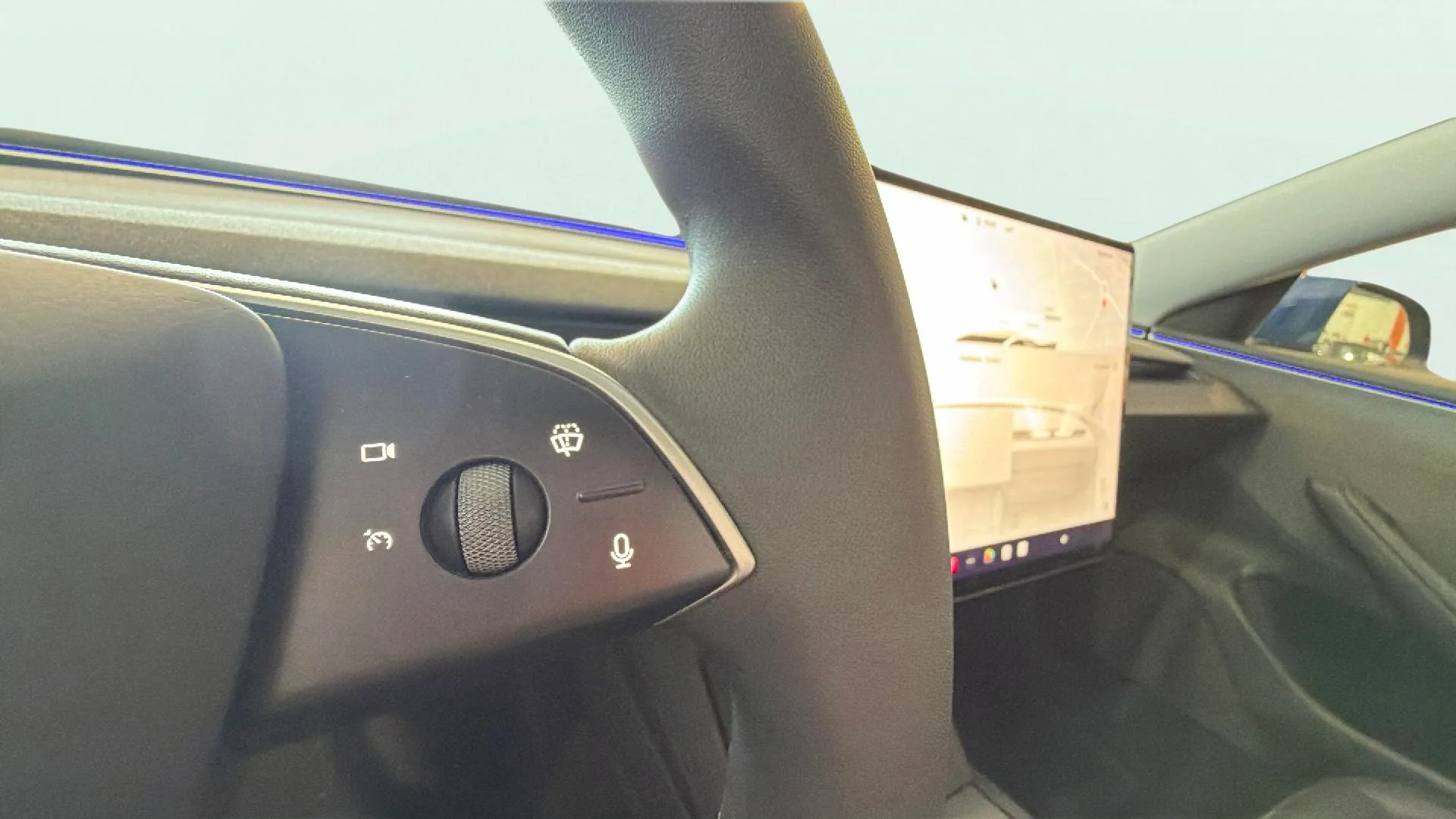 Tesla Model 3 RWD - foto 18