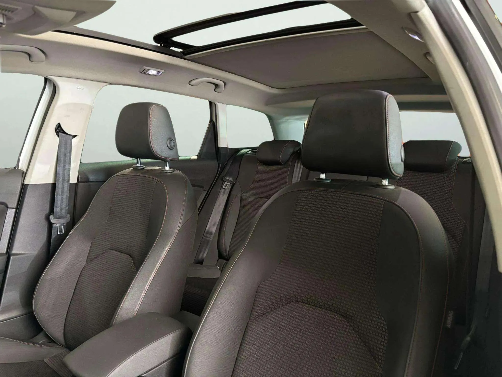 SEAT León ST 1.8 TSI FR - foto 9
