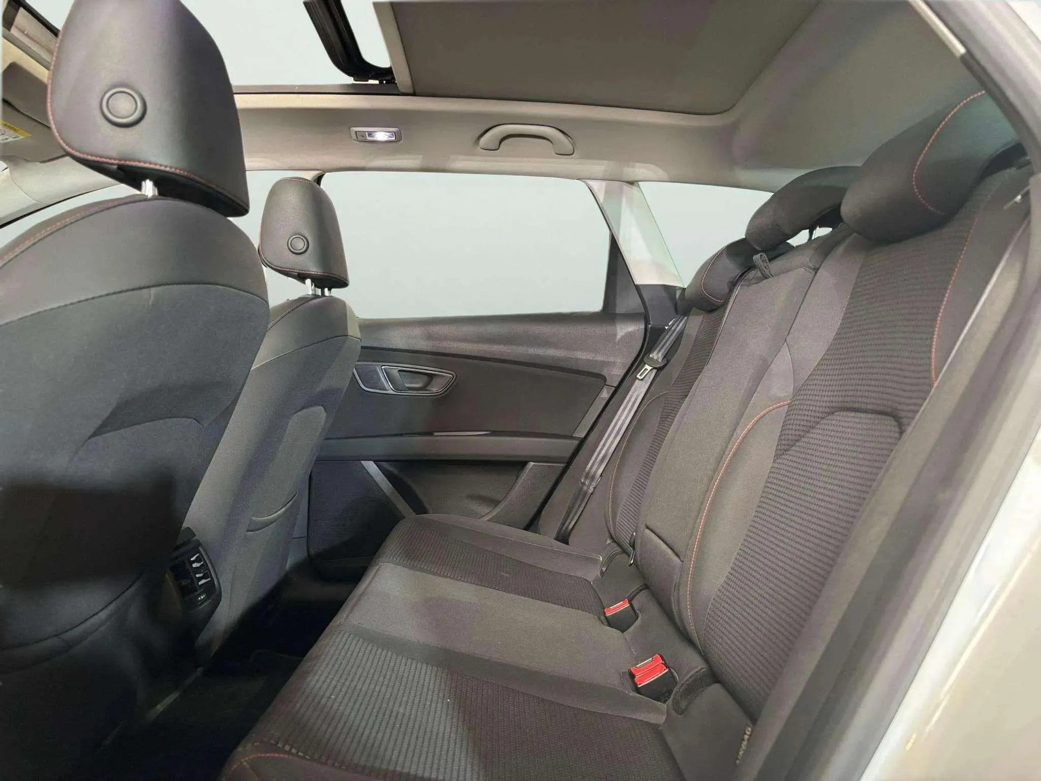 SEAT León ST 1.8 TSI FR - foto 12