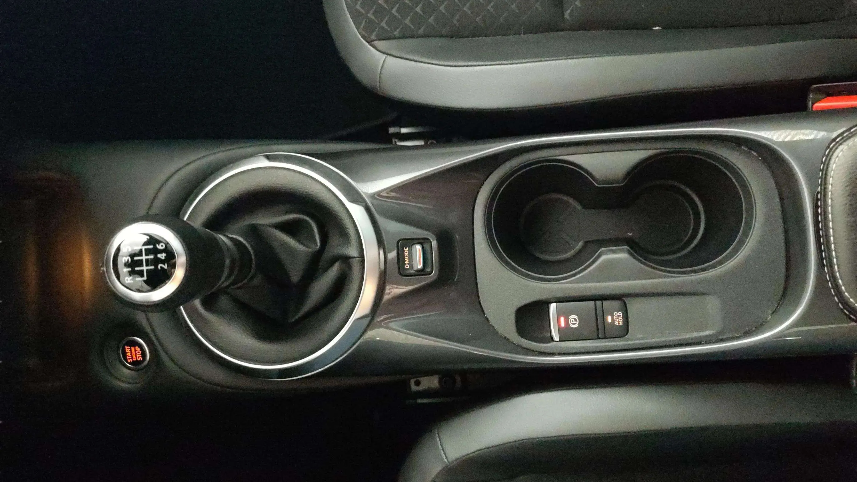 Nissan Juke DIG-T N-Connecta - foto 14