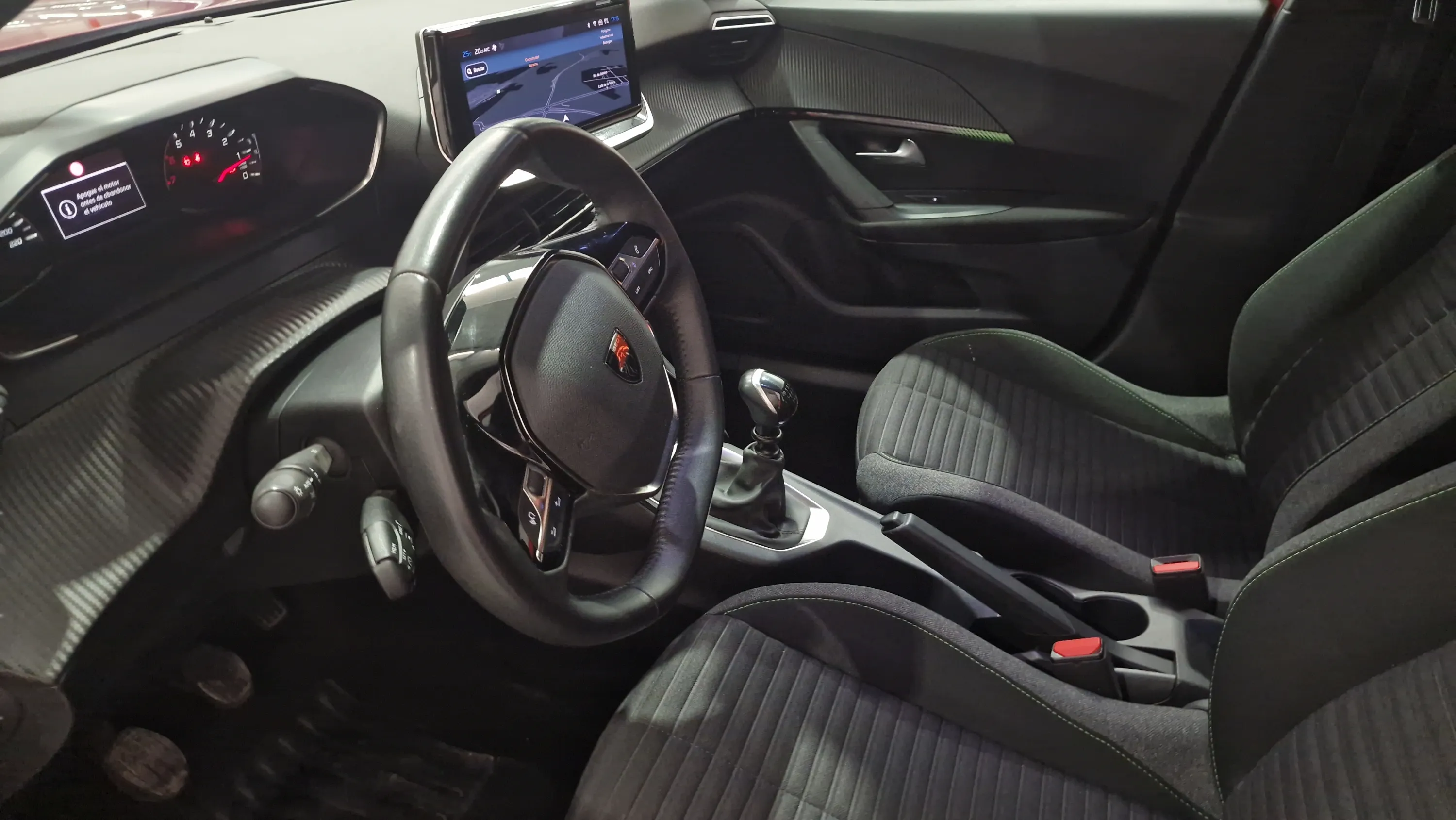 Peugeot 2008 Active Pack PureTech 100 - foto 12