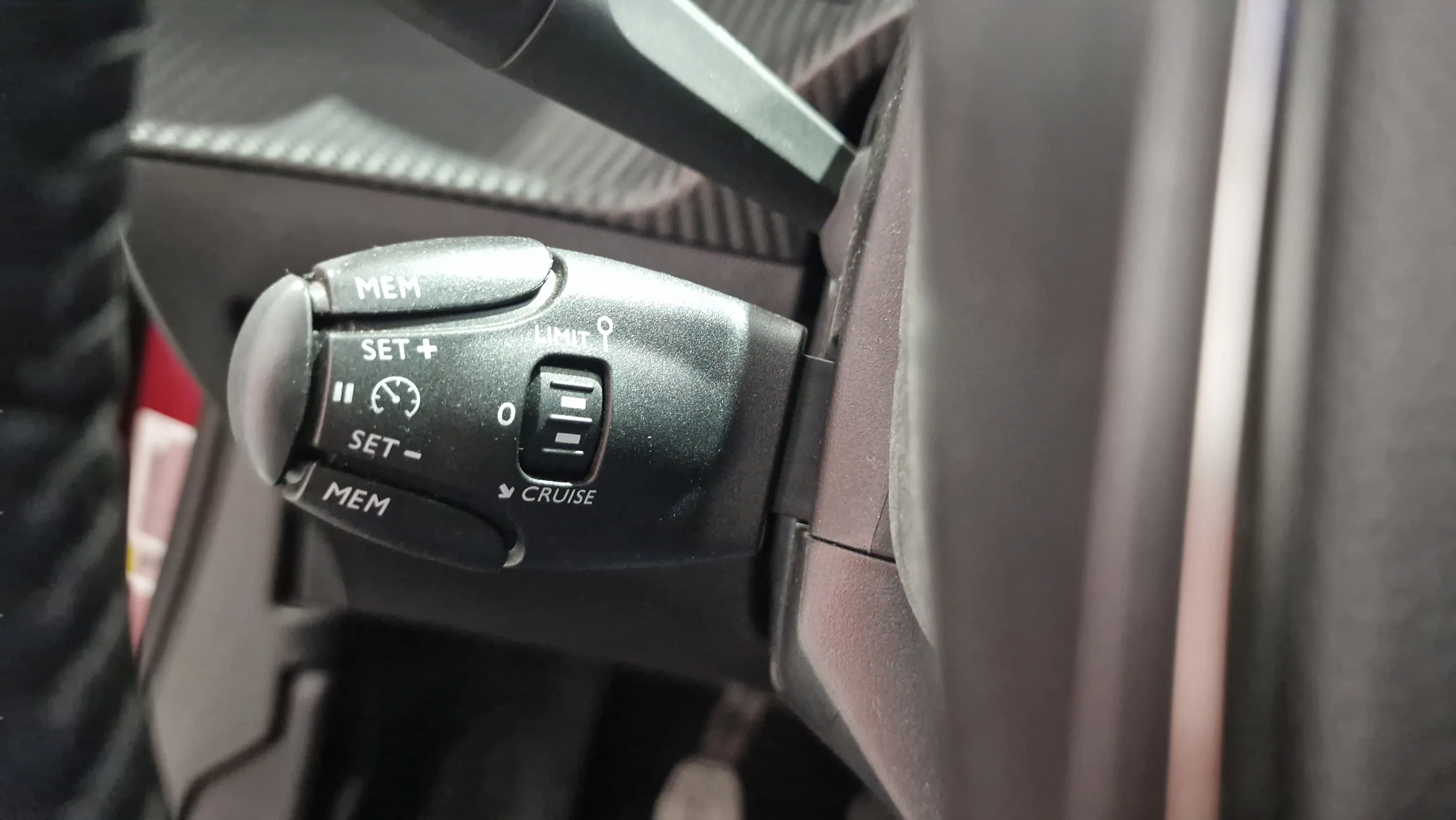 Peugeot 2008 Active Pack PureTech 100 - foto 18