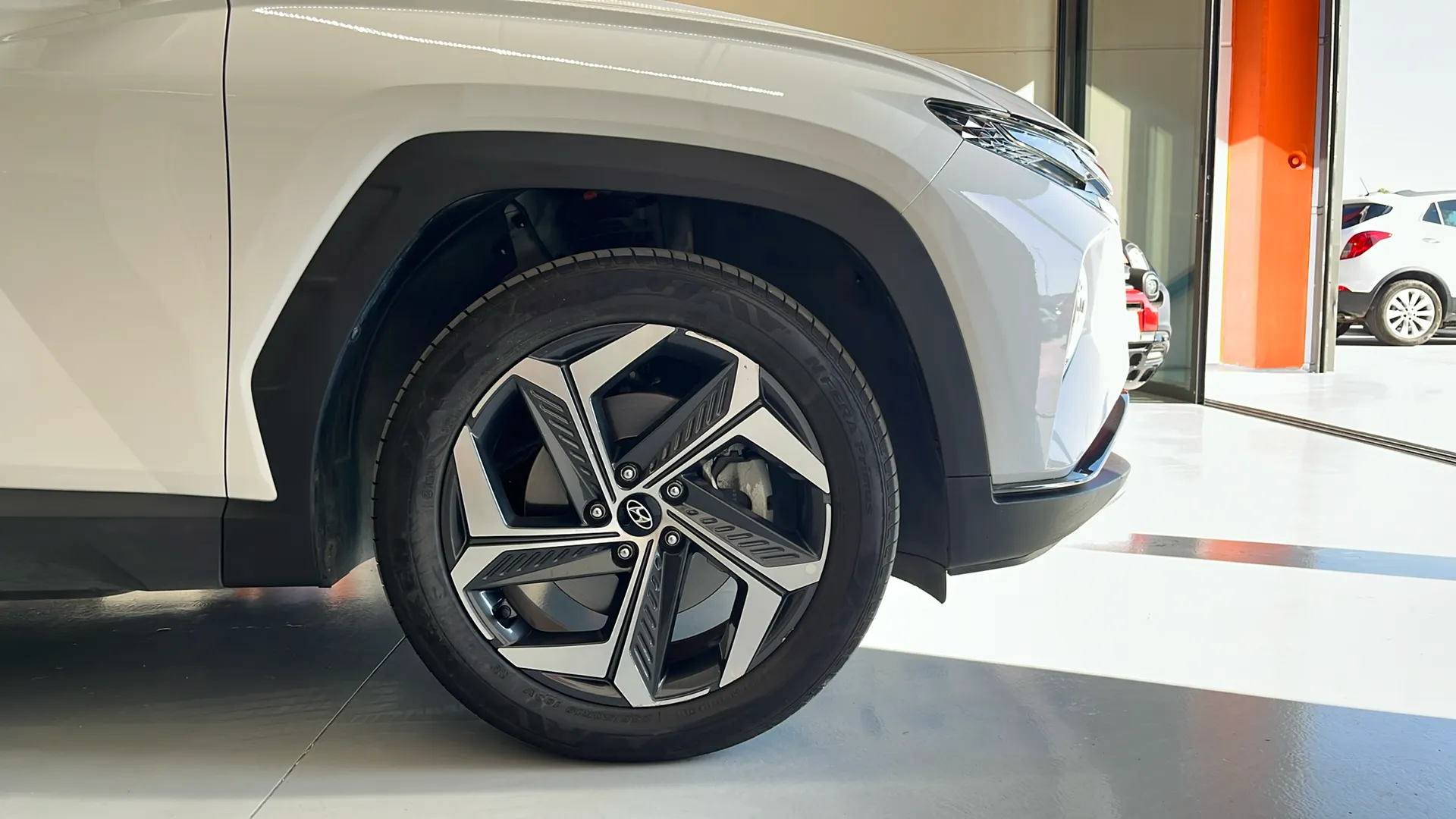 Hyundai Tucson 1.6 T-GDi PHEV Maxx 4x4 - foto 25
