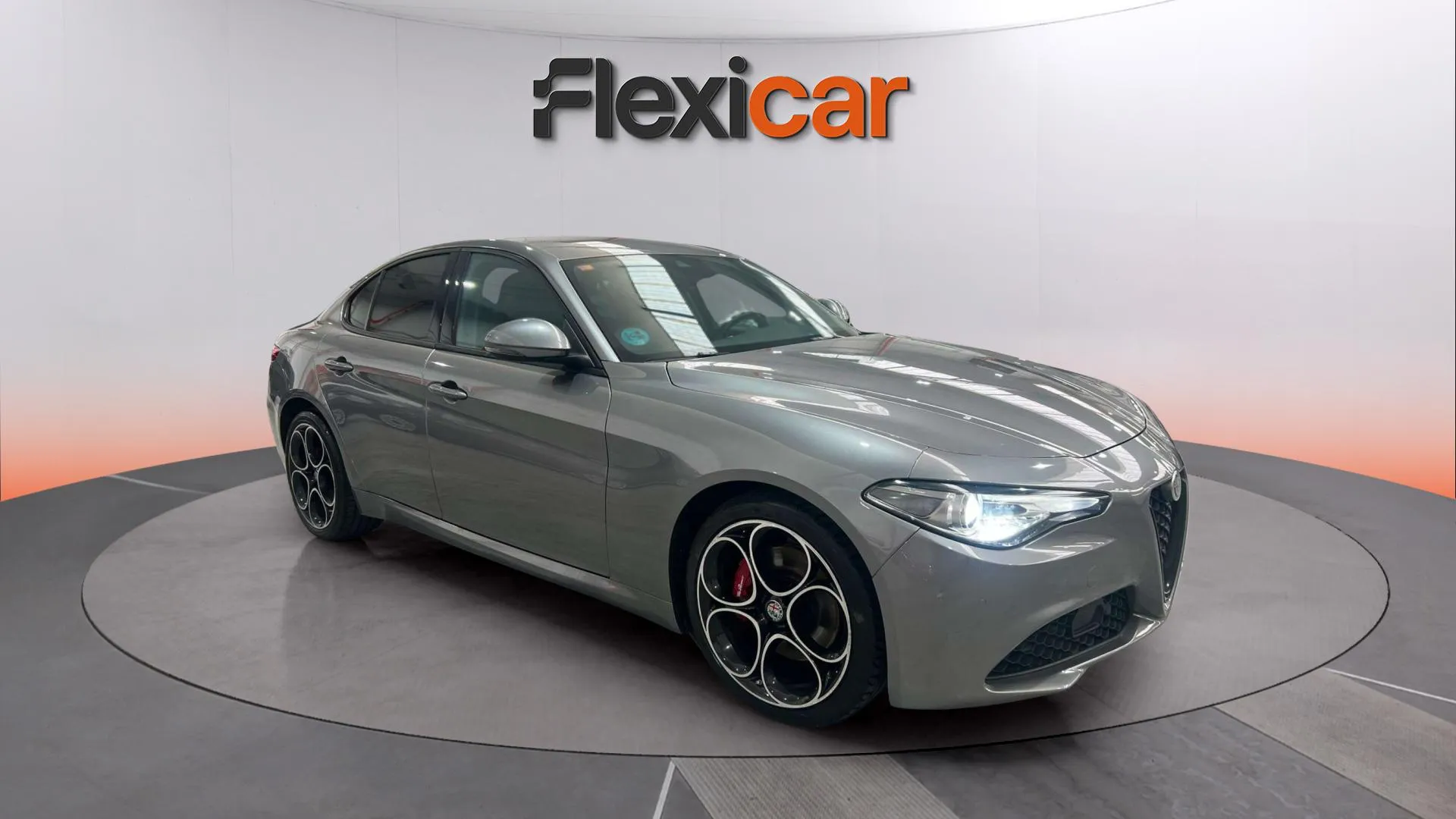 Alfa Romeo Giulia 2.0 Gasolina TI RWD - foto 1