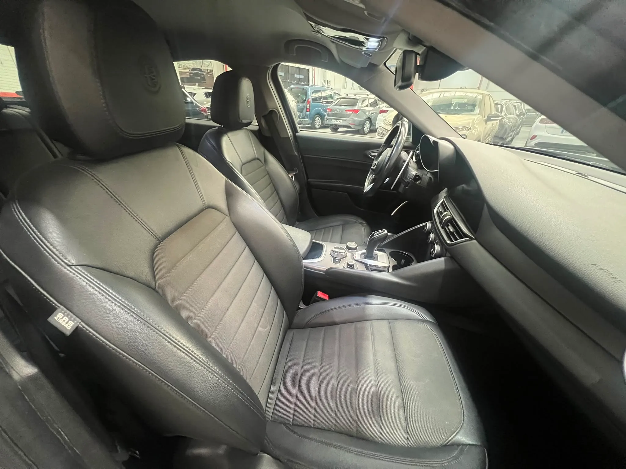 Alfa Romeo Giulia 2.0 Gasolina TI RWD - foto 23