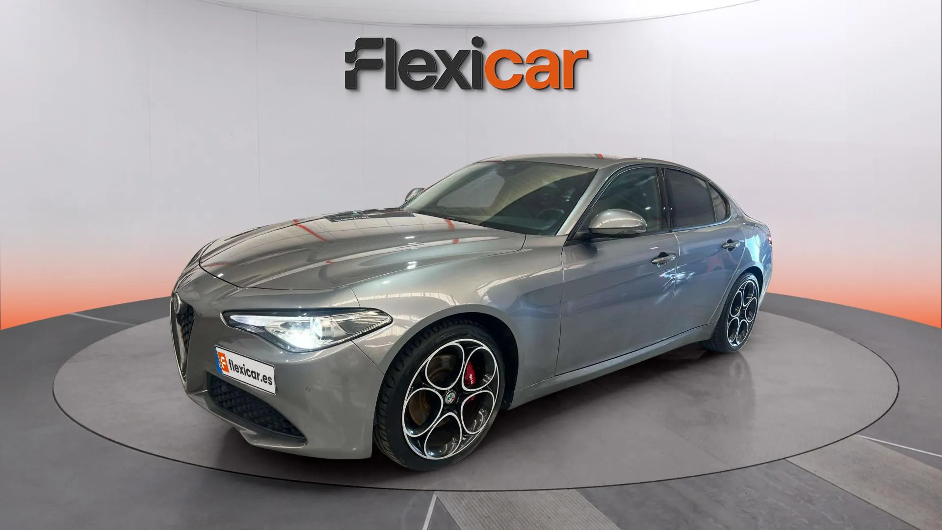 Alfa Romeo Giulia 2.0 Gasolina TI RWD - foto 3