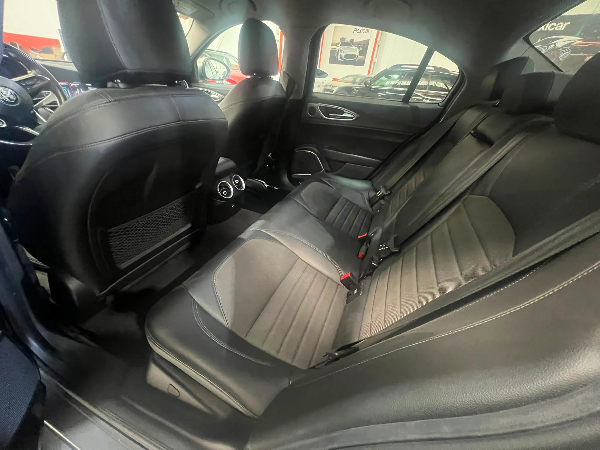 Alfa Romeo Giulia 2.0 Gasolina TI RWD - foto 22