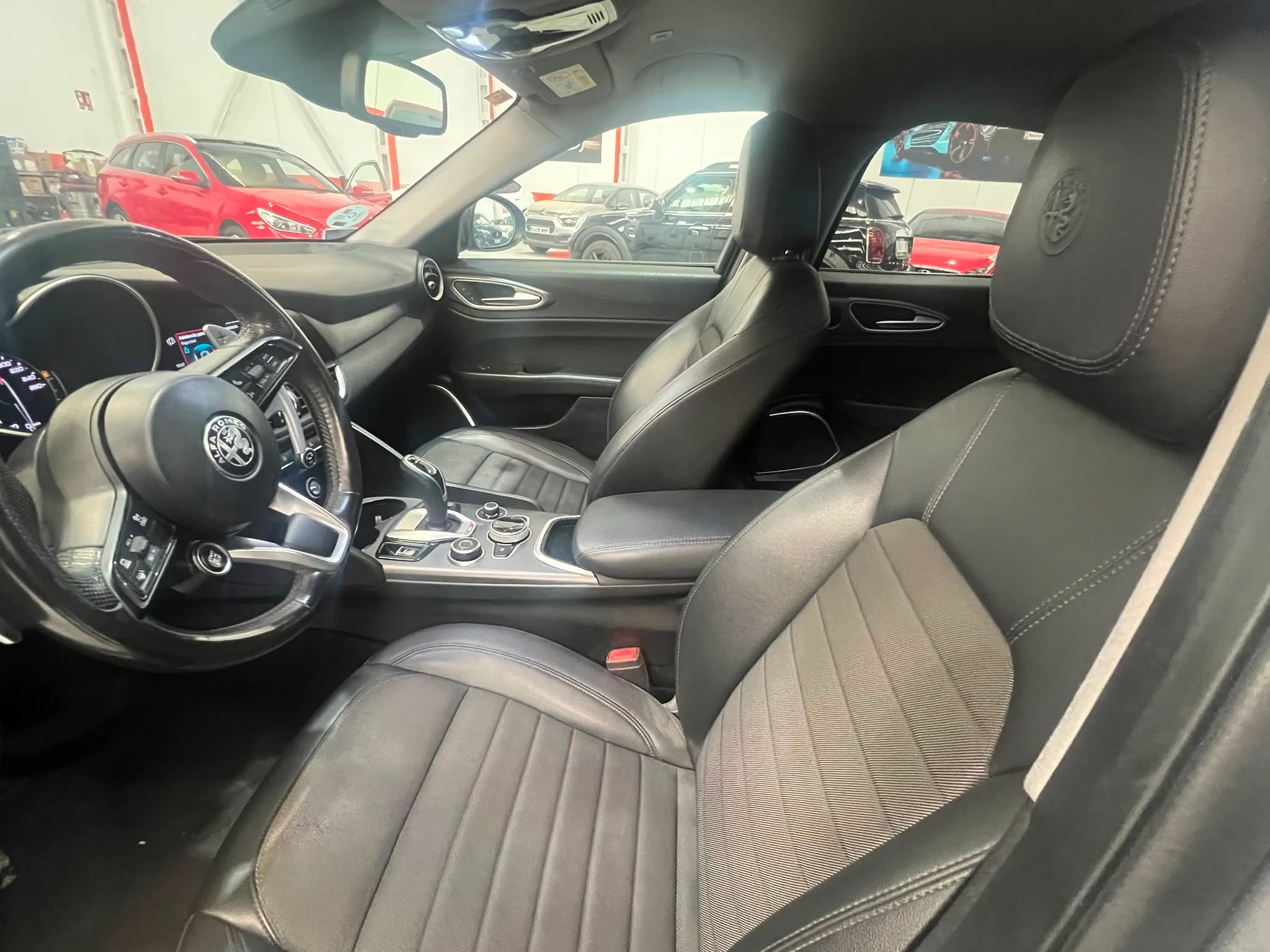 Alfa Romeo Giulia 2.0 Gasolina TI RWD - foto 21