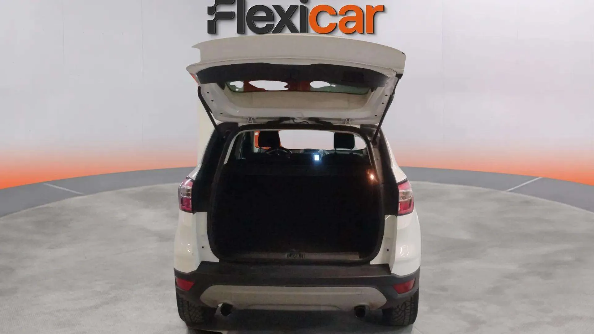 Ford Kuga 1.5 EcoBoost A-S-S 4x2 Business - foto 23