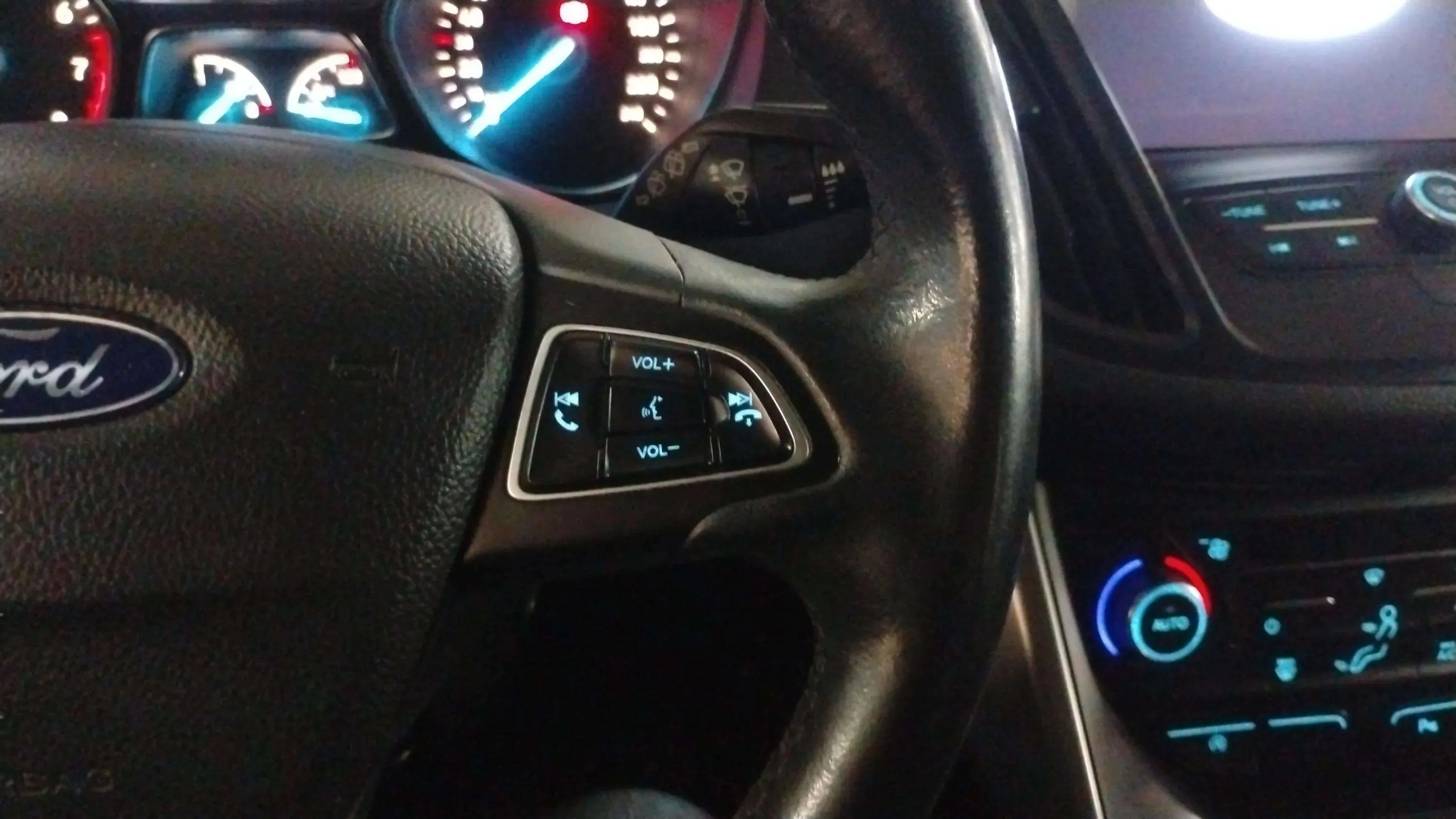 Ford Kuga 1.5 EcoBoost A-S-S 4x2 Business - foto 7