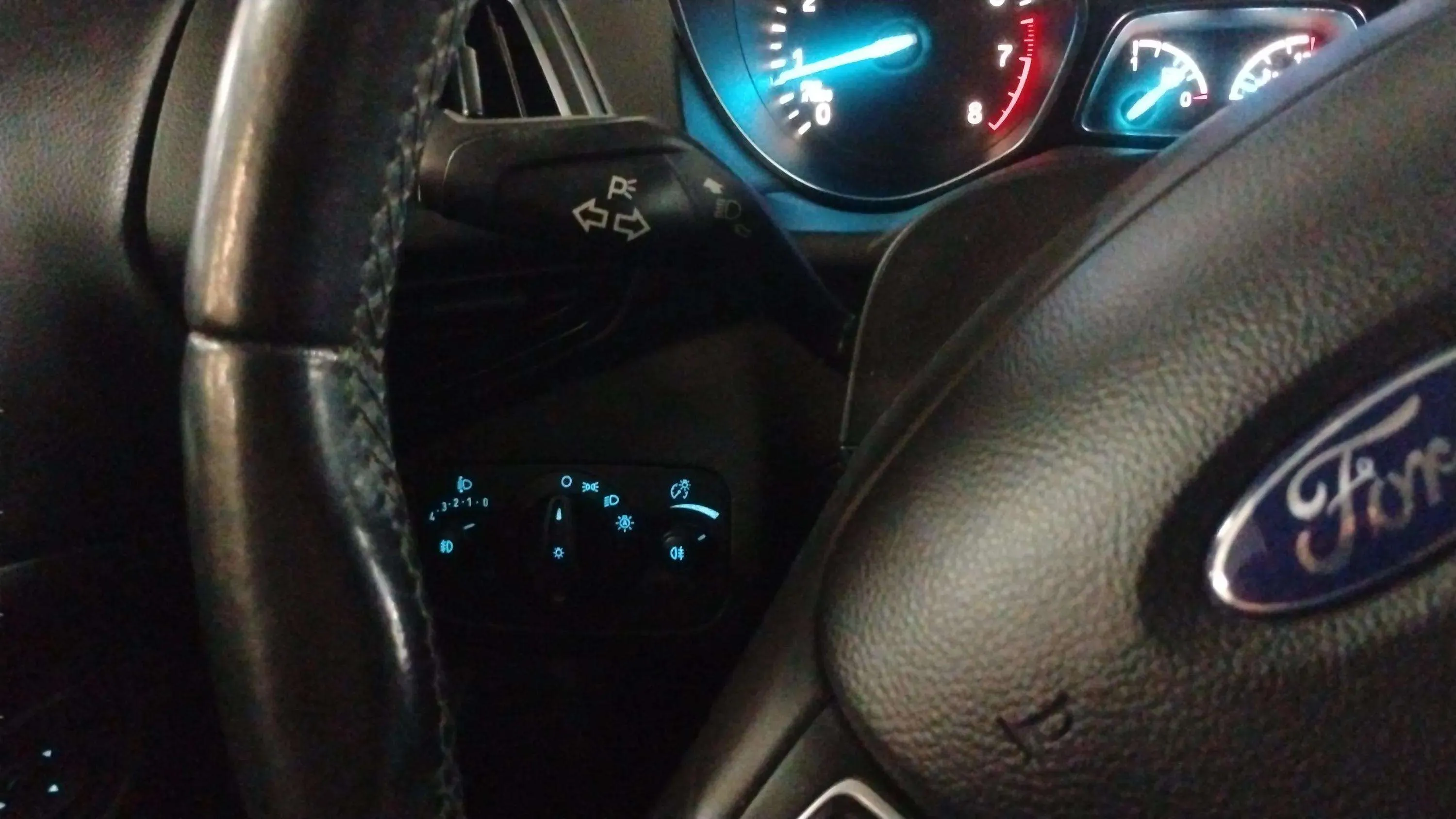 Ford Kuga 1.5 EcoBoost A-S-S 4x2 Business - foto 10