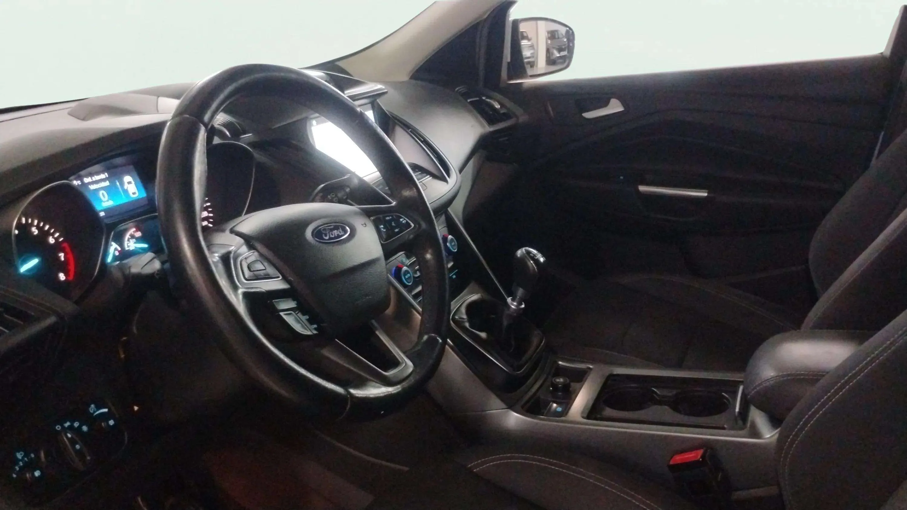 Ford Kuga 1.5 EcoBoost A-S-S 4x2 Business - foto 12