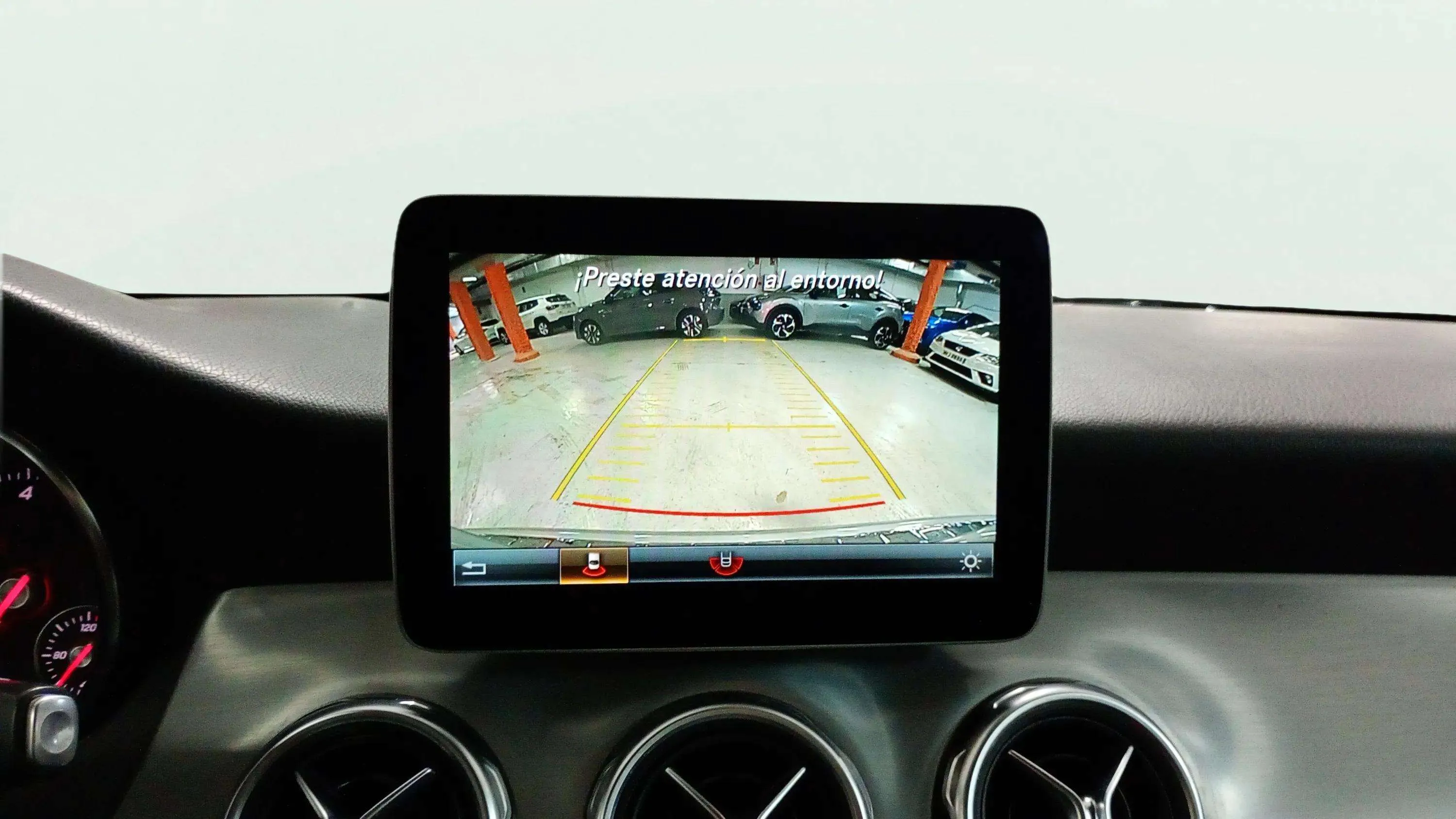 Mercedes-Benz GLA 220 d 4MATIC AMG Line - foto 16