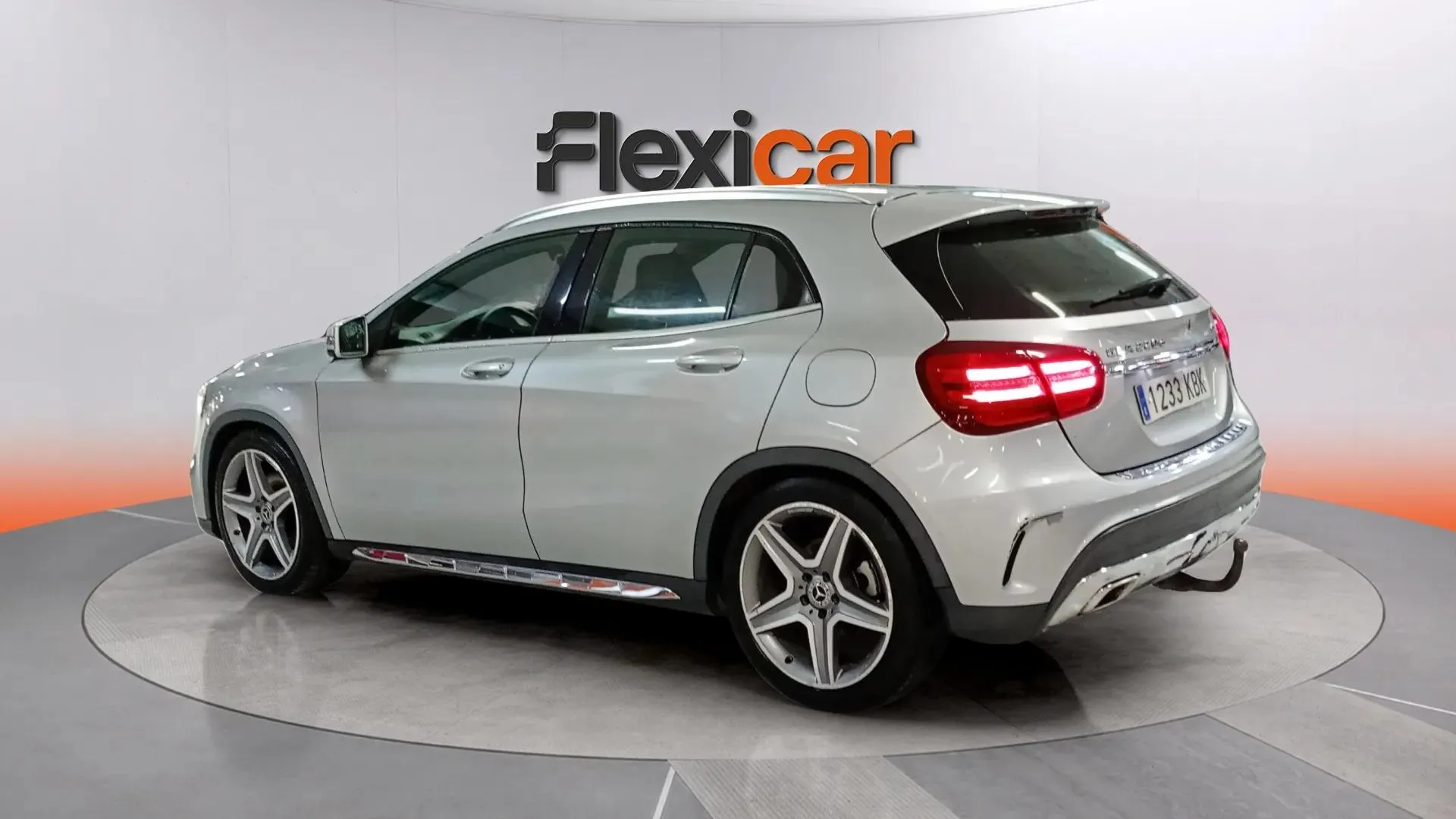 Mercedes-Benz GLA 220 d 4MATIC AMG Line - foto 4