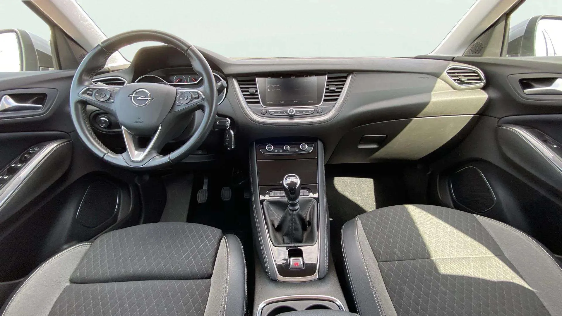 Opel Grandland 1.2 Turbo Edition - foto 12