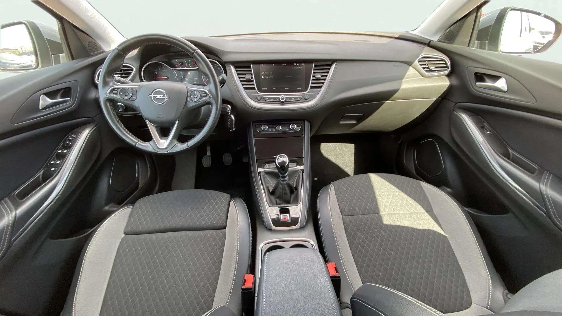 Opel Grandland 1.2 Turbo Edition - foto 11