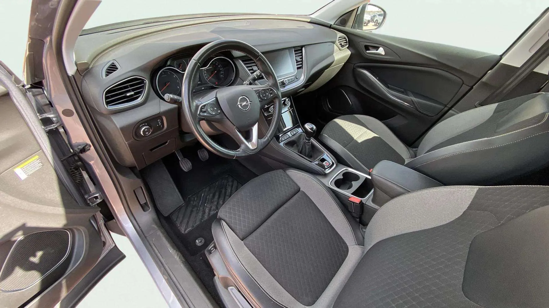 Opel Grandland 1.2 Turbo Edition - foto 10