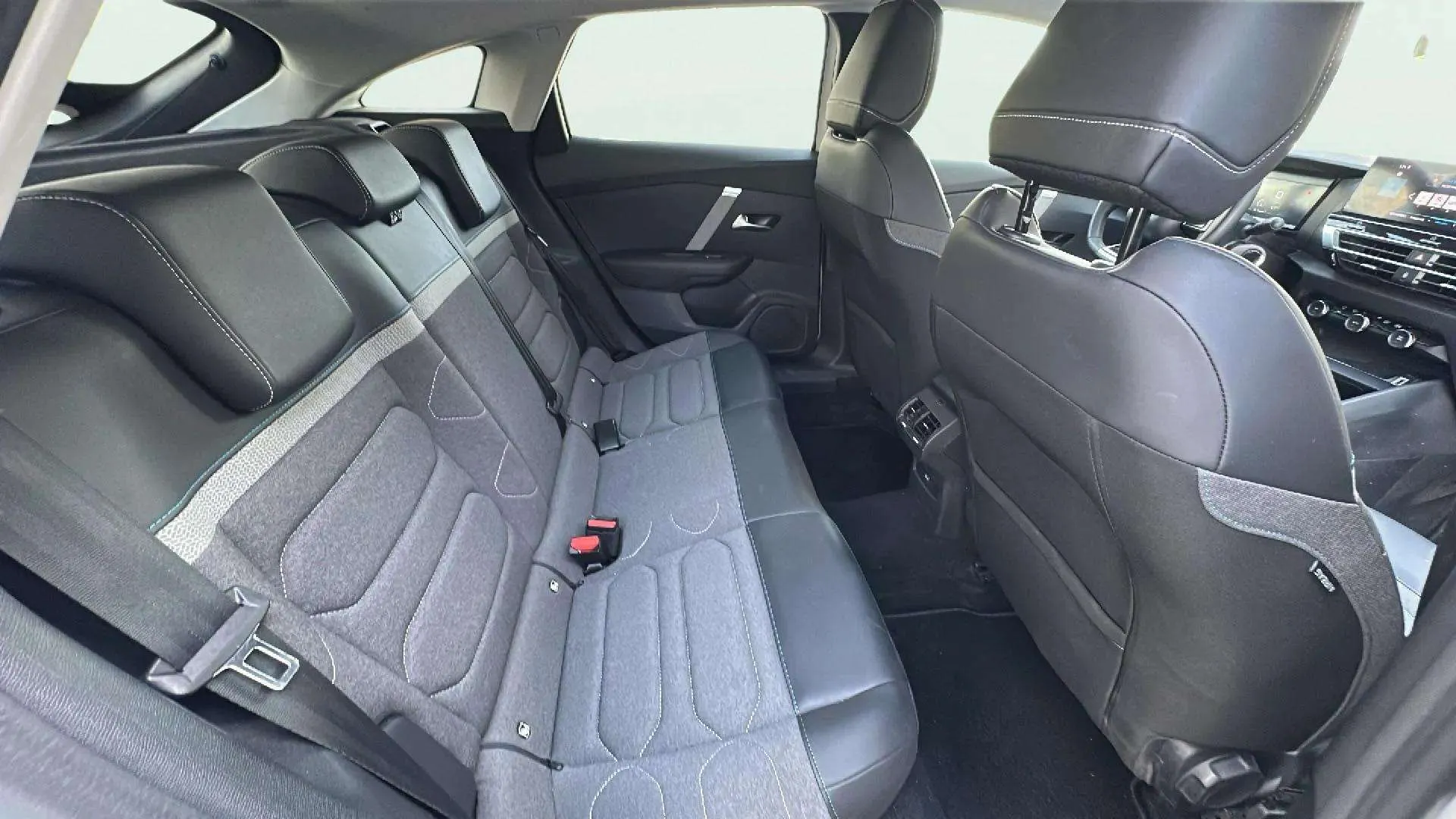 Citroën C4 BlueHDi 110 Feel - foto 11