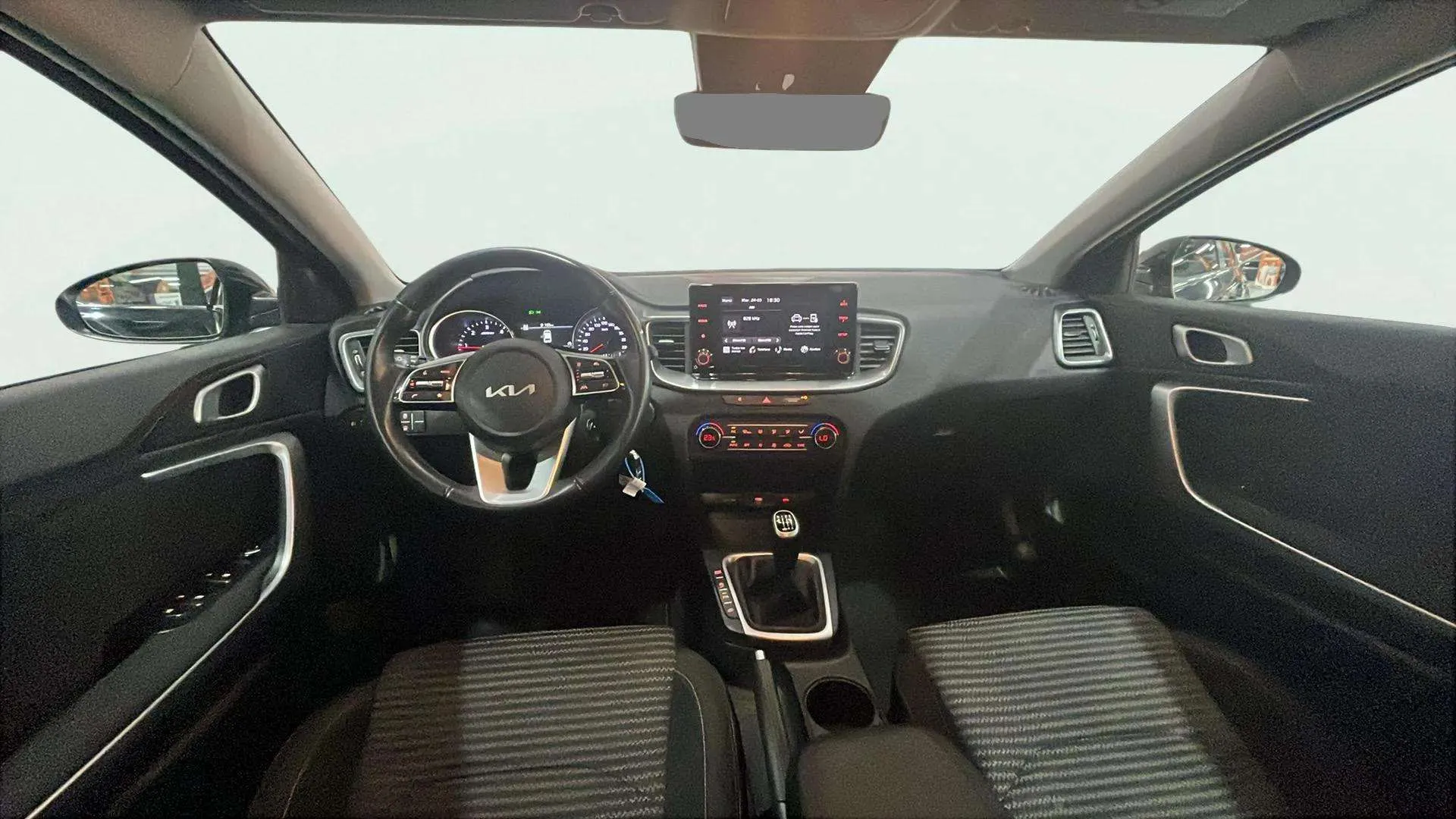 Kia Ceed 1.6 MHEV iMT Concept - foto 13