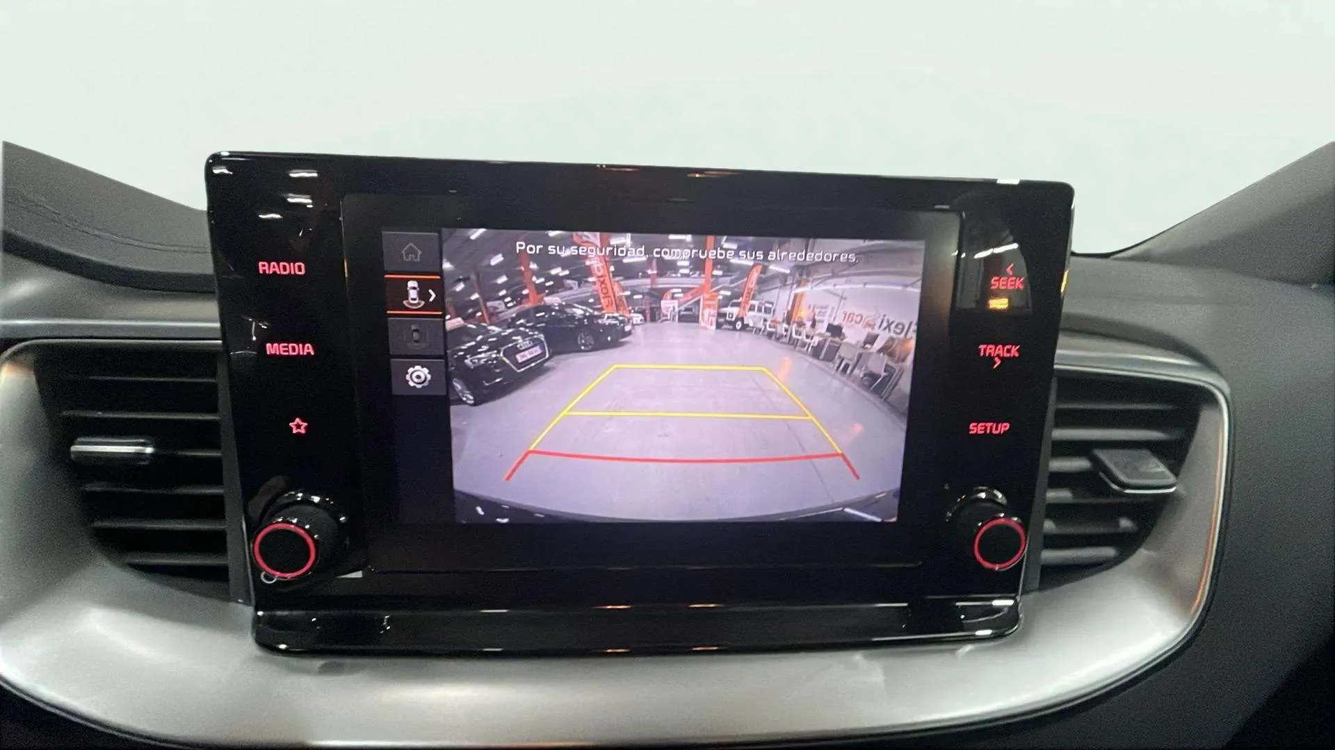 Kia Ceed 1.6 MHEV iMT Concept - foto 18