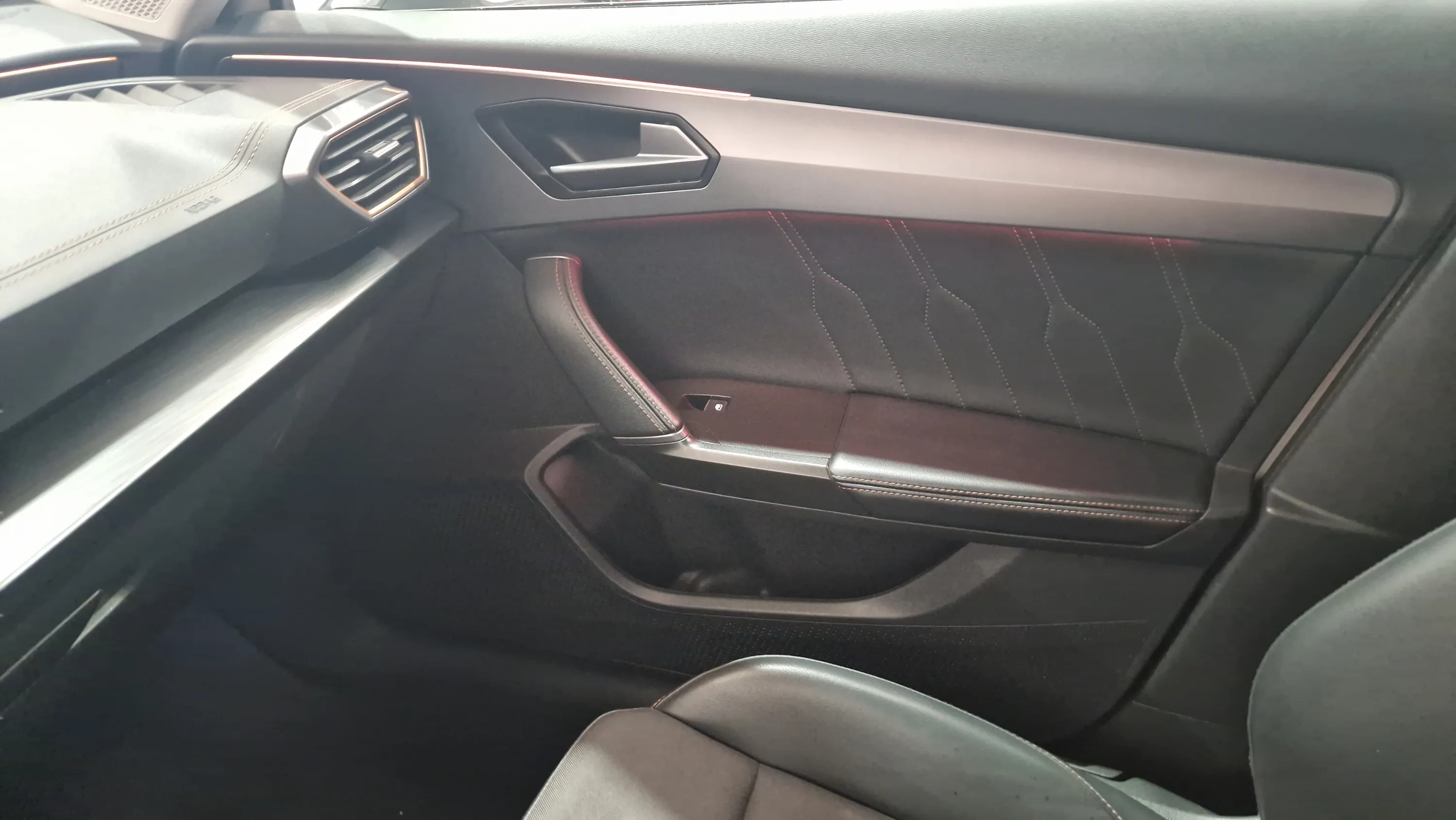 Cupra Formentor 1.5 TSI DSG - foto 31