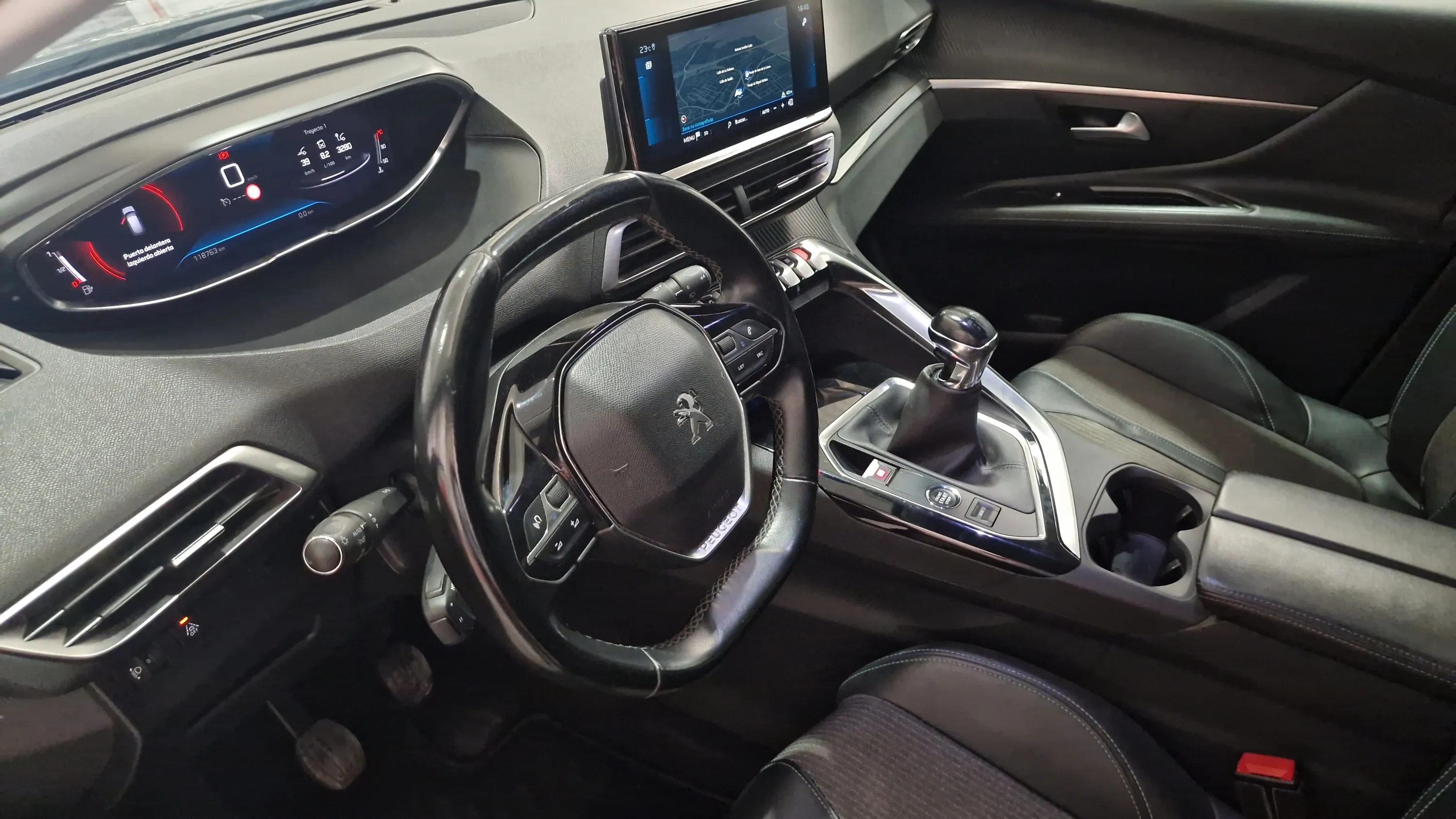 Peugeot 3008 1.2 PureTech Allure - foto 12