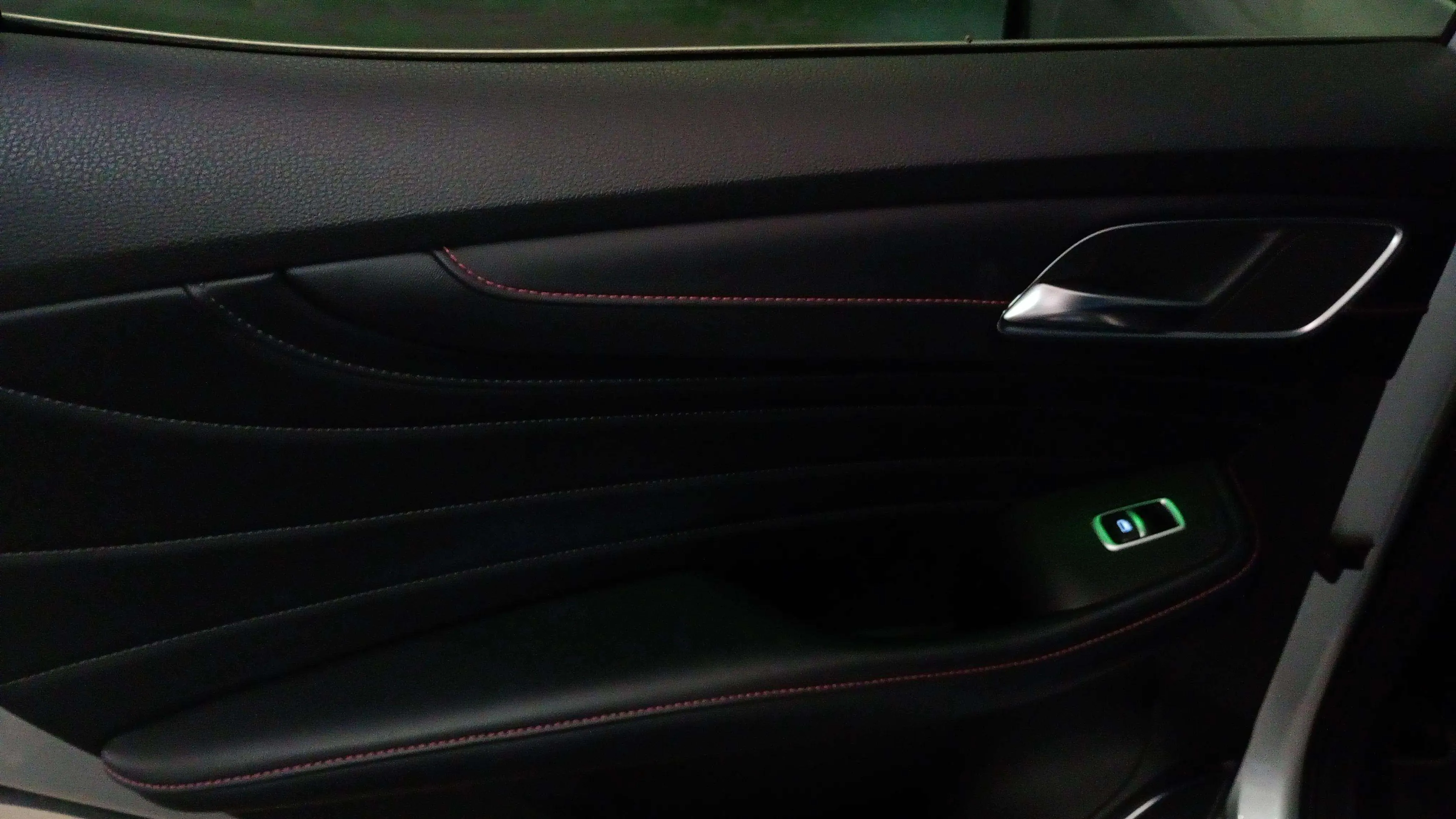 MG HS 1.5 Turbo GDI Luxury - foto 18